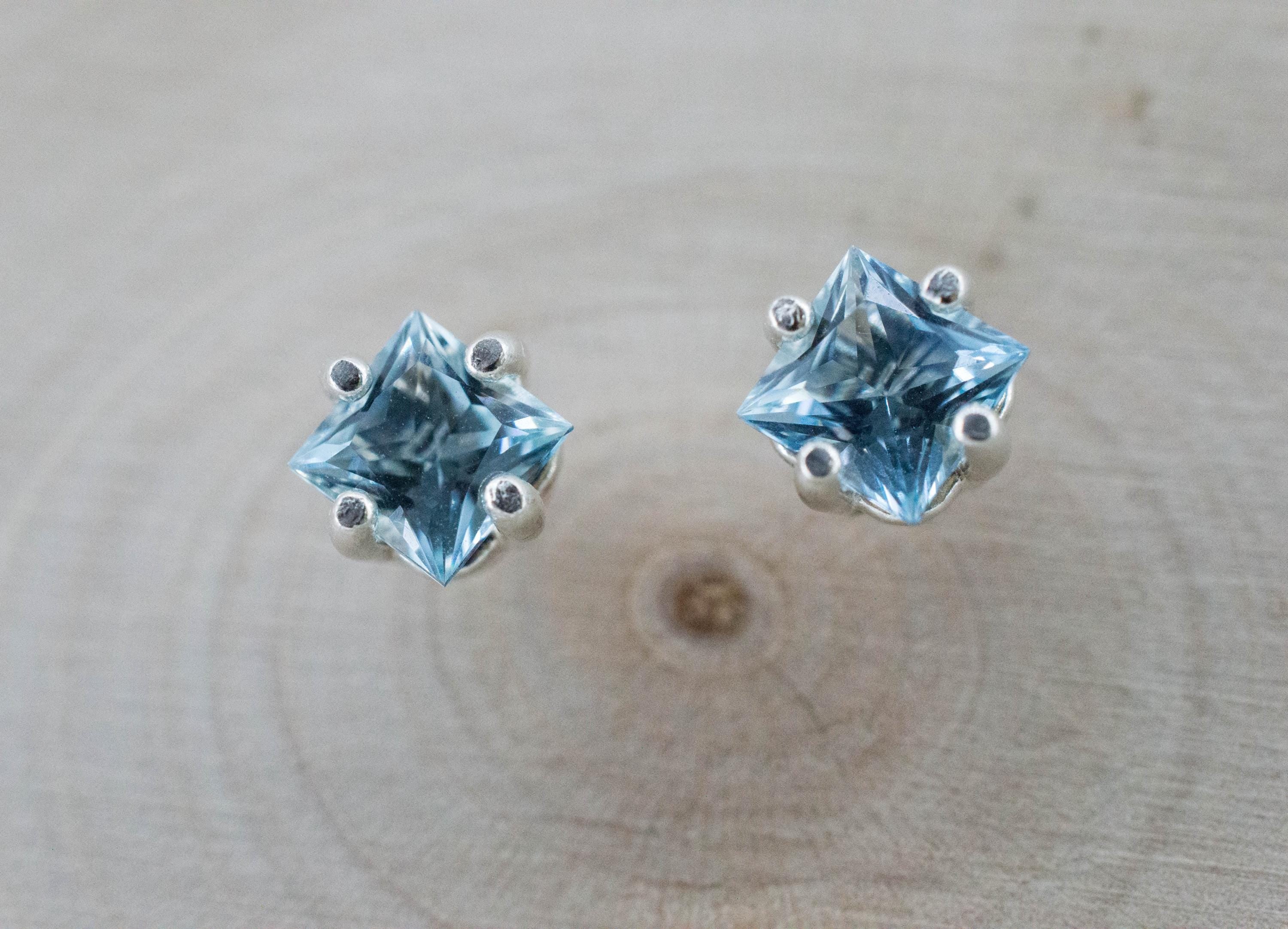 Aquamarine Earrings; Natural Untreated Nigeria Aquamarine; 0.900cts