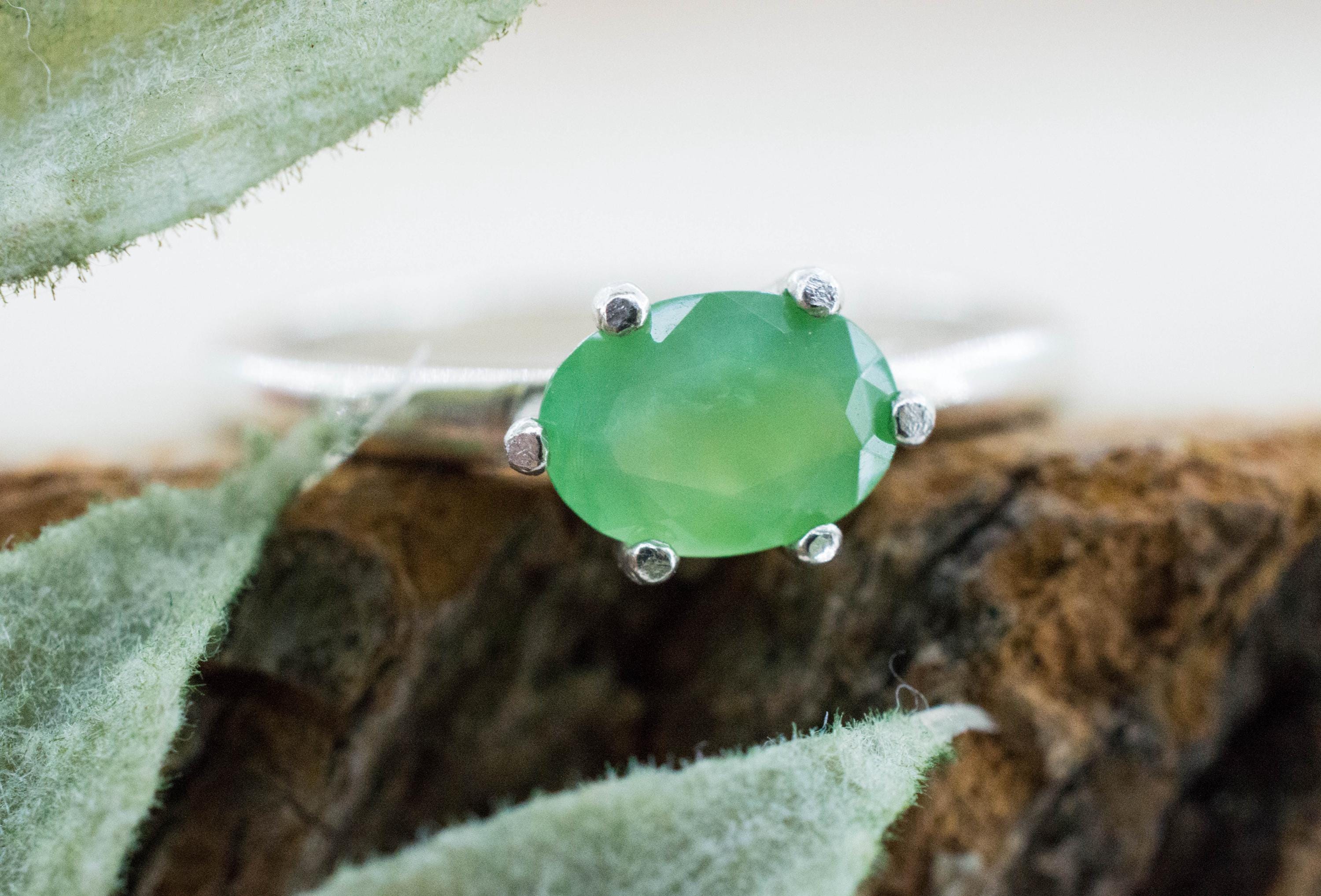 Chrysoprase Ring, Natural Untreated Australian Chrysoprase; 0.620cts - Mark Oliver Gems