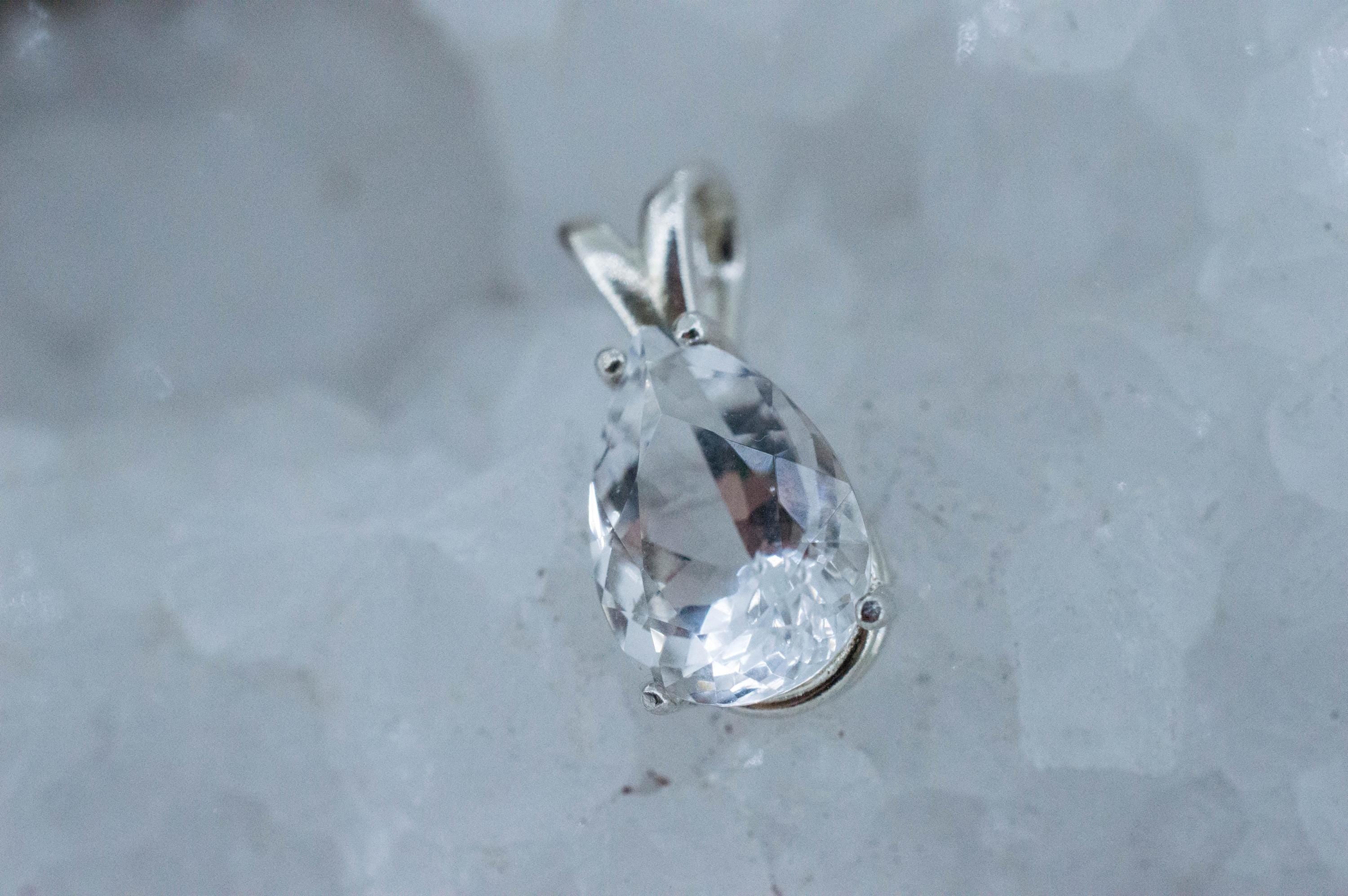 Topaz Pendant; Natural Untreated Brazil Silver Topaz; 3.950cts