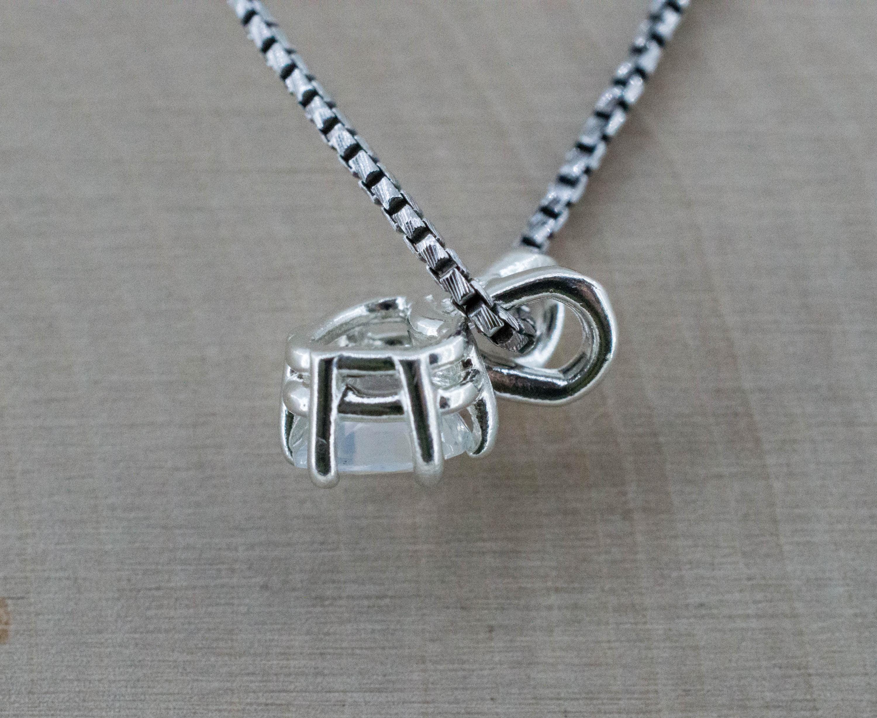 Rainbow Moonstone Pendant, Natural Untreated Madagascar Moonstone; 0.990cts