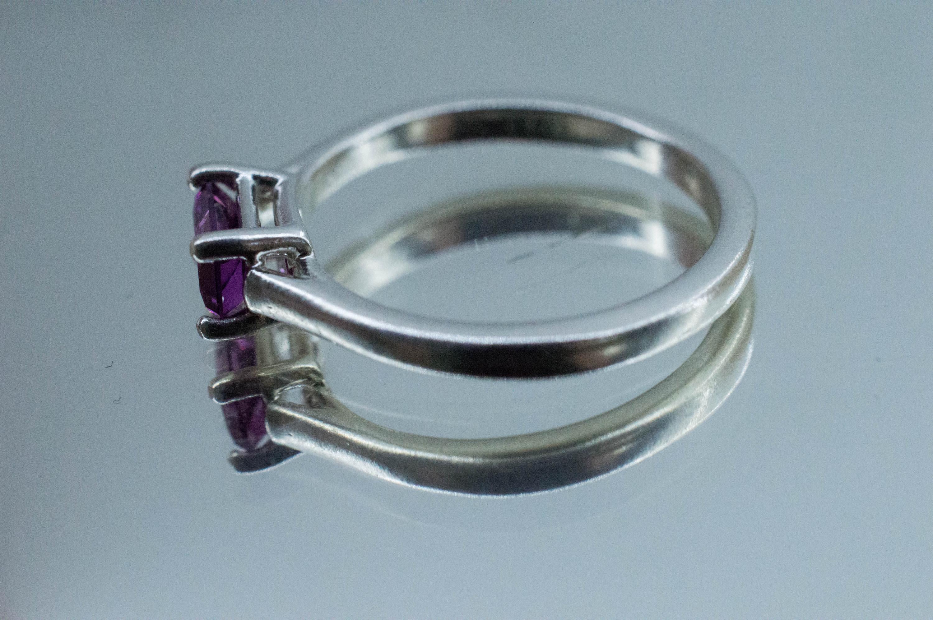 Umbalite Garnet Ring; Natural Untreated Tanzanian Garnet; 0.660cts - Mark Oliver Gems