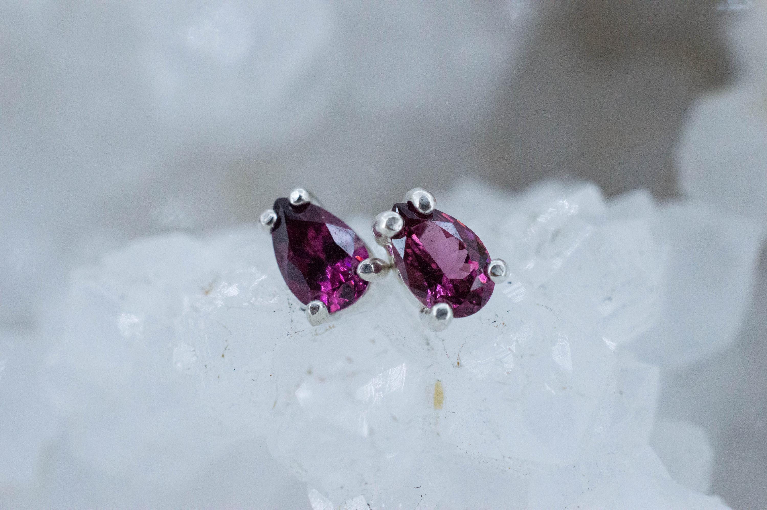 Umbalite Garnet Earrings, Natural Untreated Tanzanian Garnet; 0.900cts