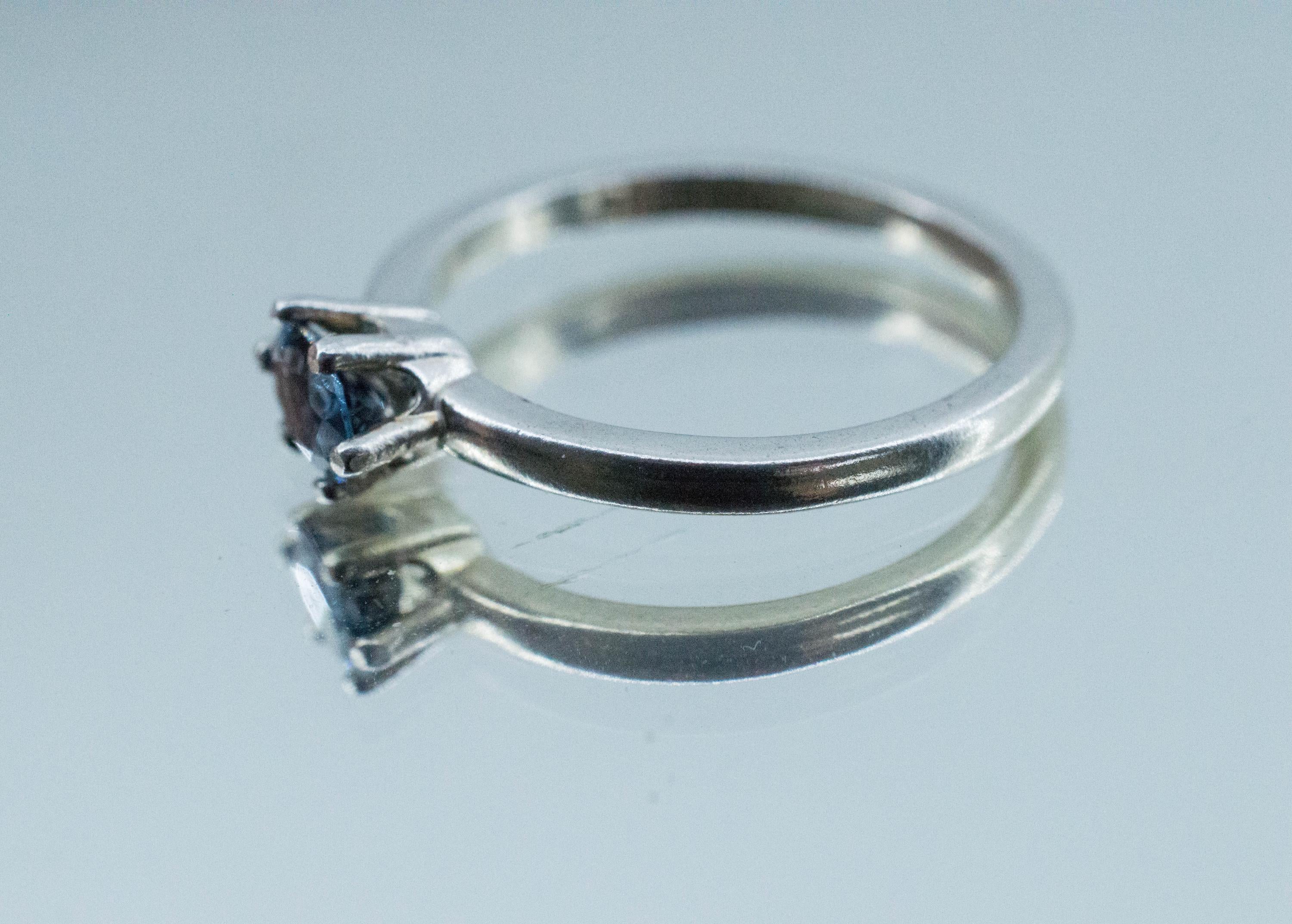 Blue Spinel Ring, Natural Untreated Burma Spinel; 0.440cts - Mark Oliver Gems