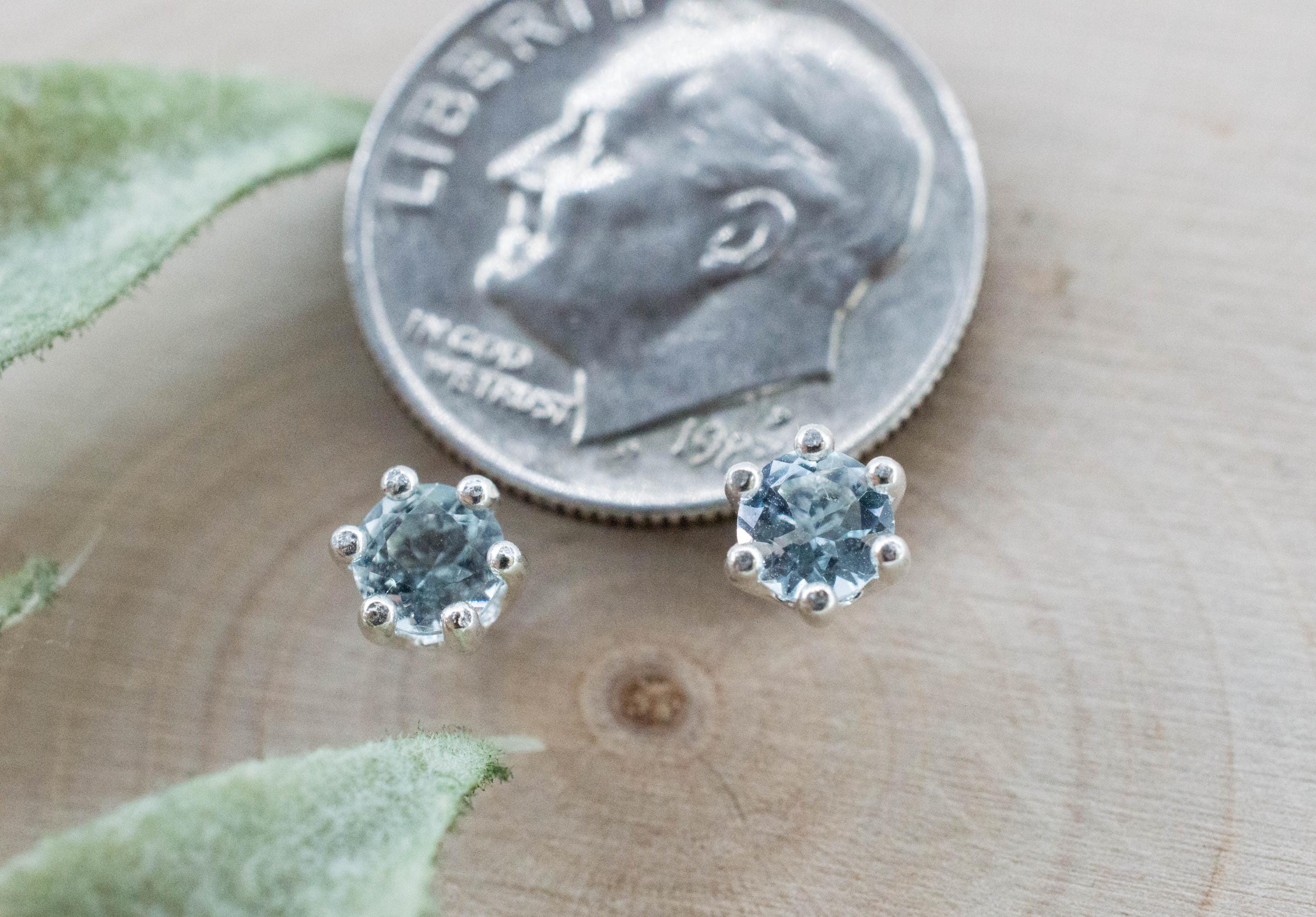 Aquamarine Earrings; Natural Untreated Brazil Aquamarine; 0.410cts