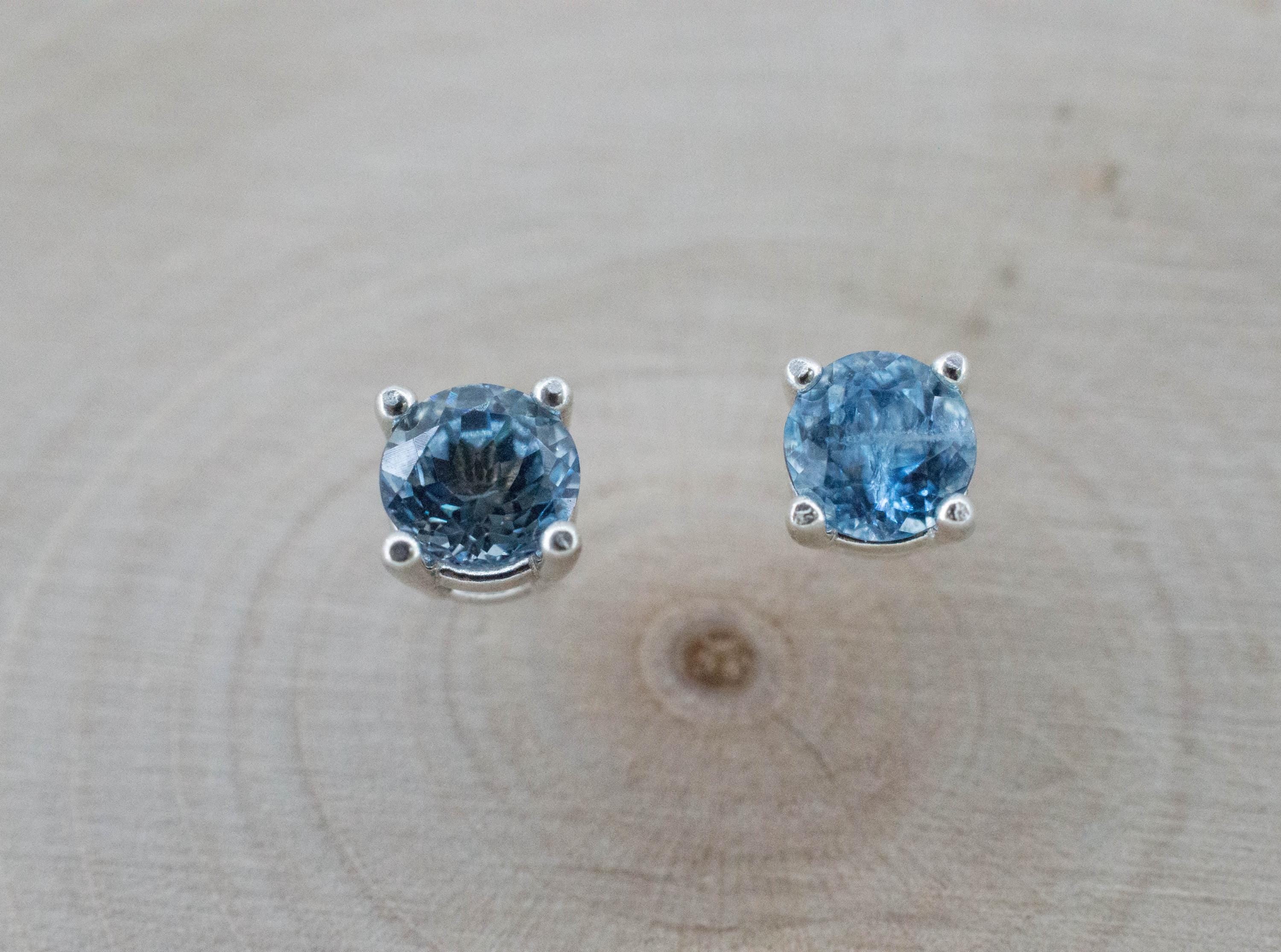 Aquamarine Earrings; Natural Untreated Nigeria Aquamarine; 0.780cts