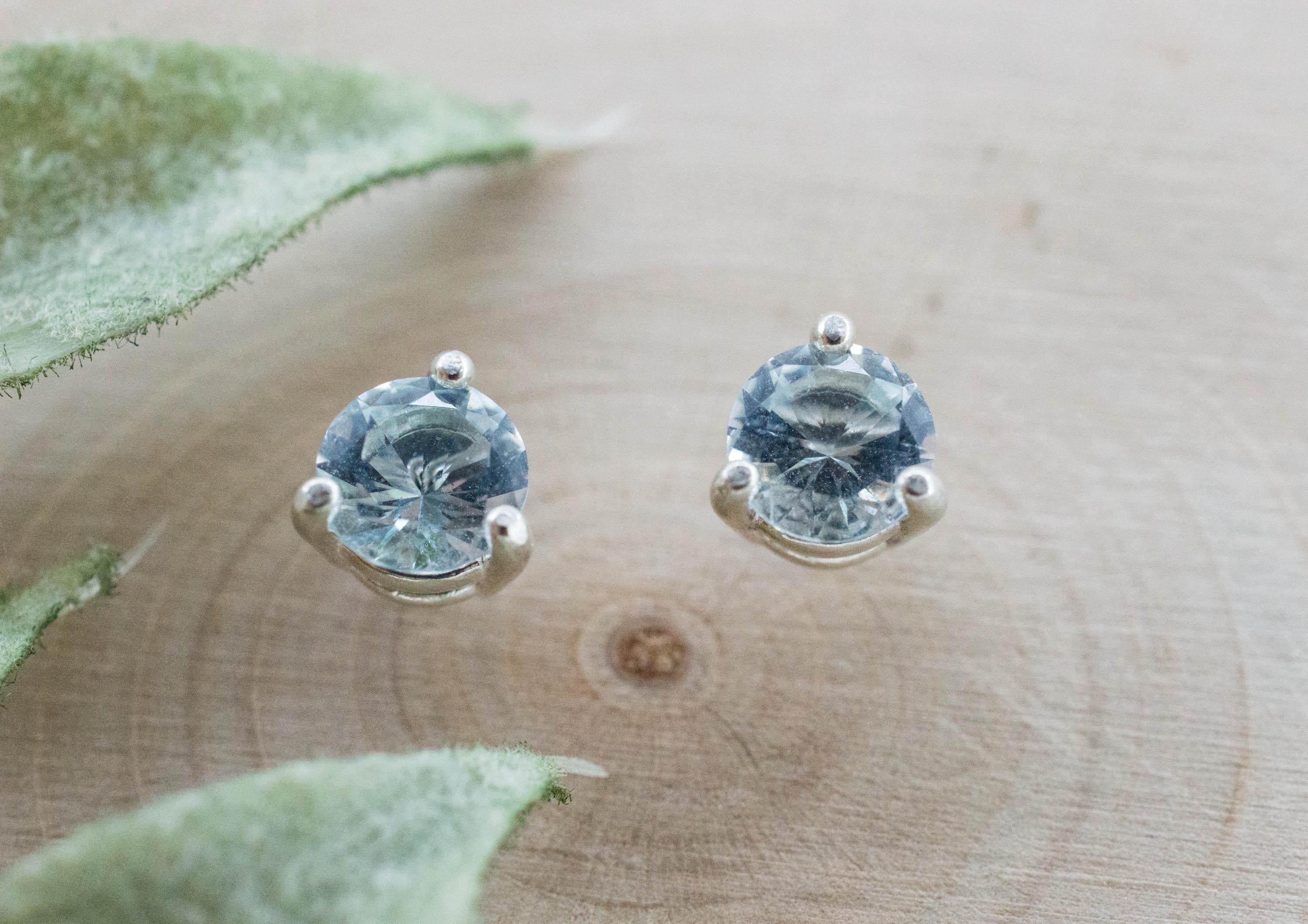 Aquamarine Earrings; Natural Untreated Brazil Aquamarine; 0.830cts