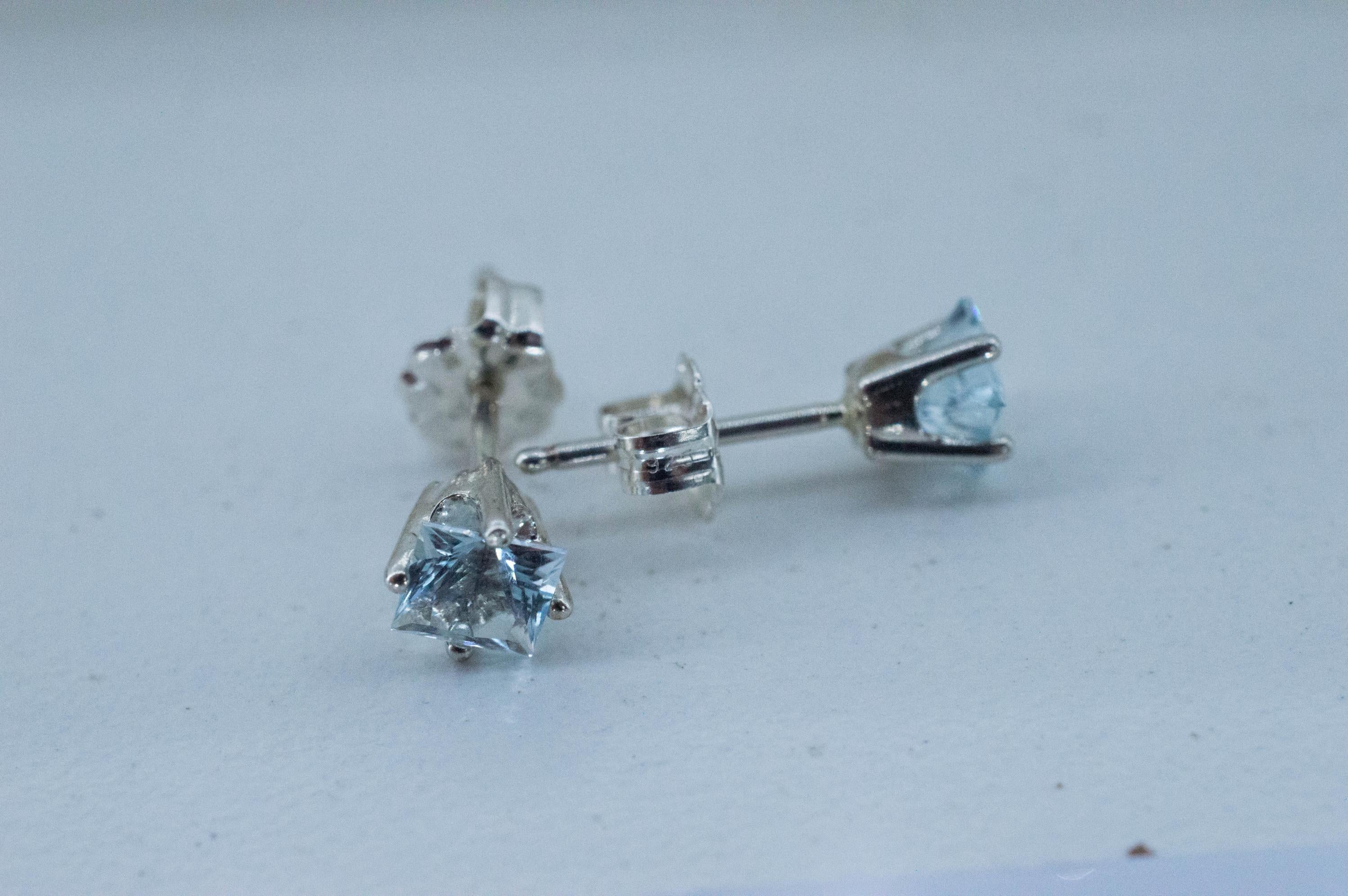 Aquamarine Earrings; Natural Untreated Madagascar Aquamarine; 0.890cts