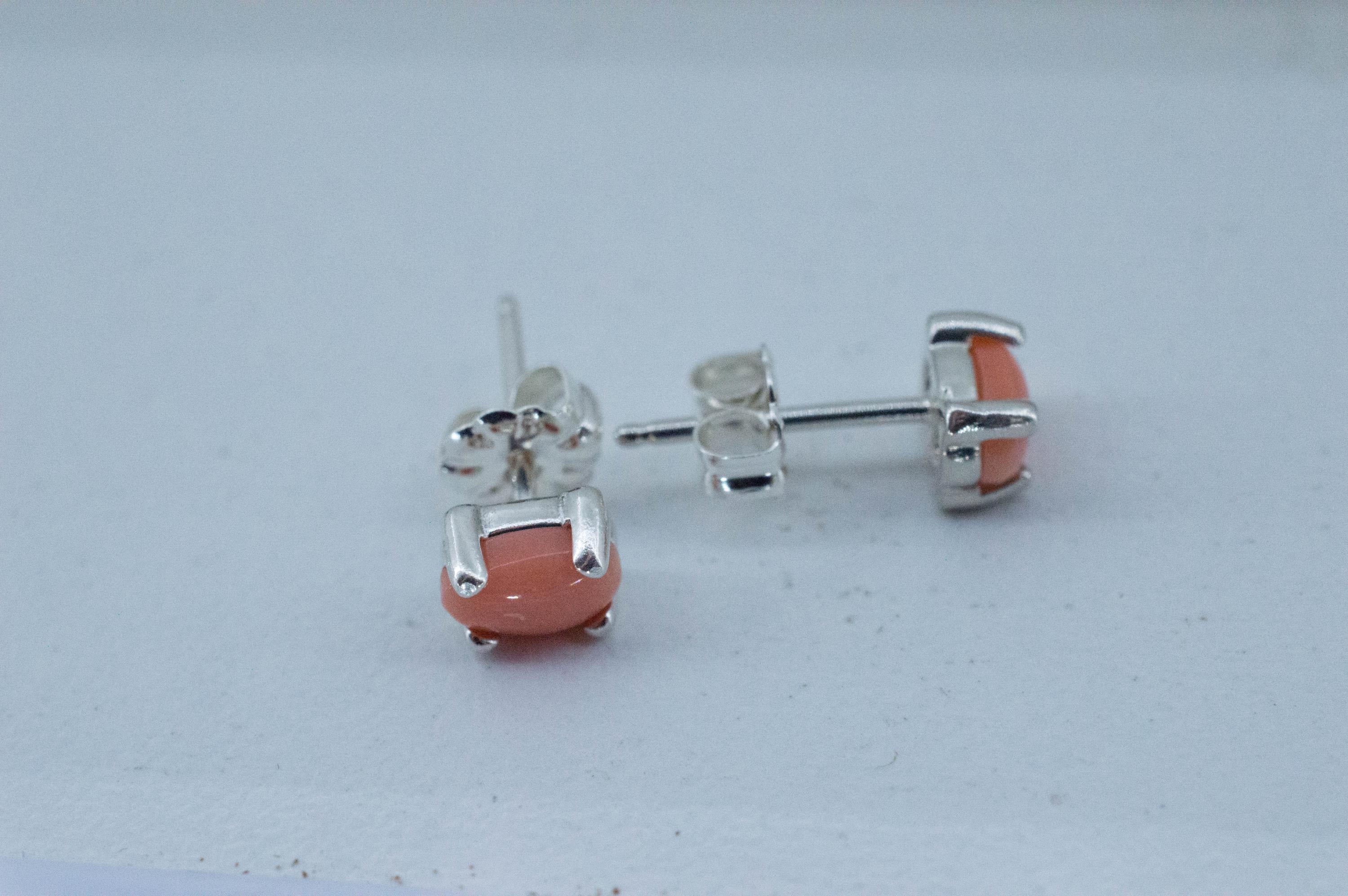 Precious Coral Earrings; Genuine Untreated Taiwan Angelskin Coral; 0.890cts - Mark Oliver Gems