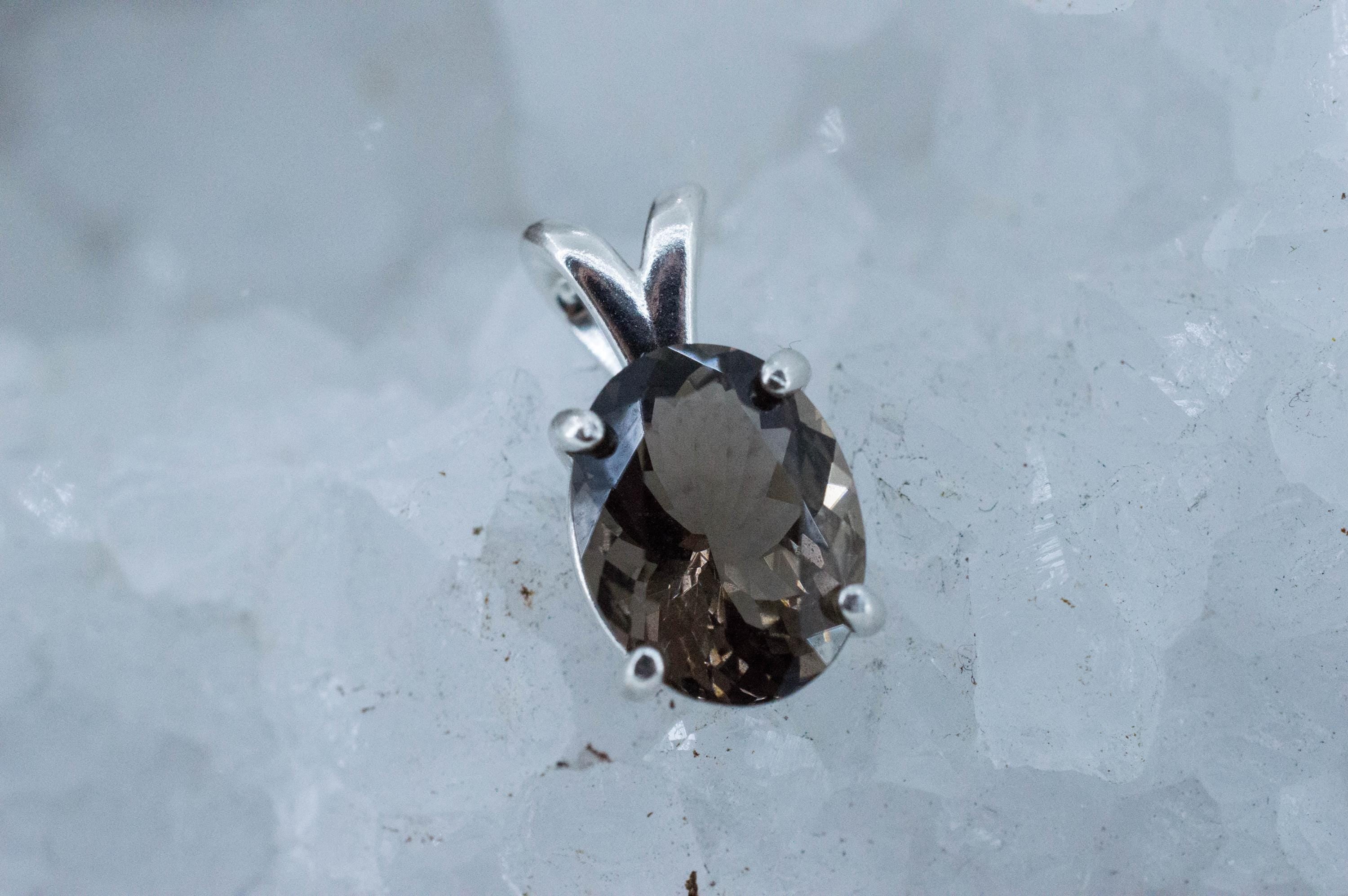 Colombianite Pendant; Natural Untreated Colombia Pseudotektite; 2.540cts