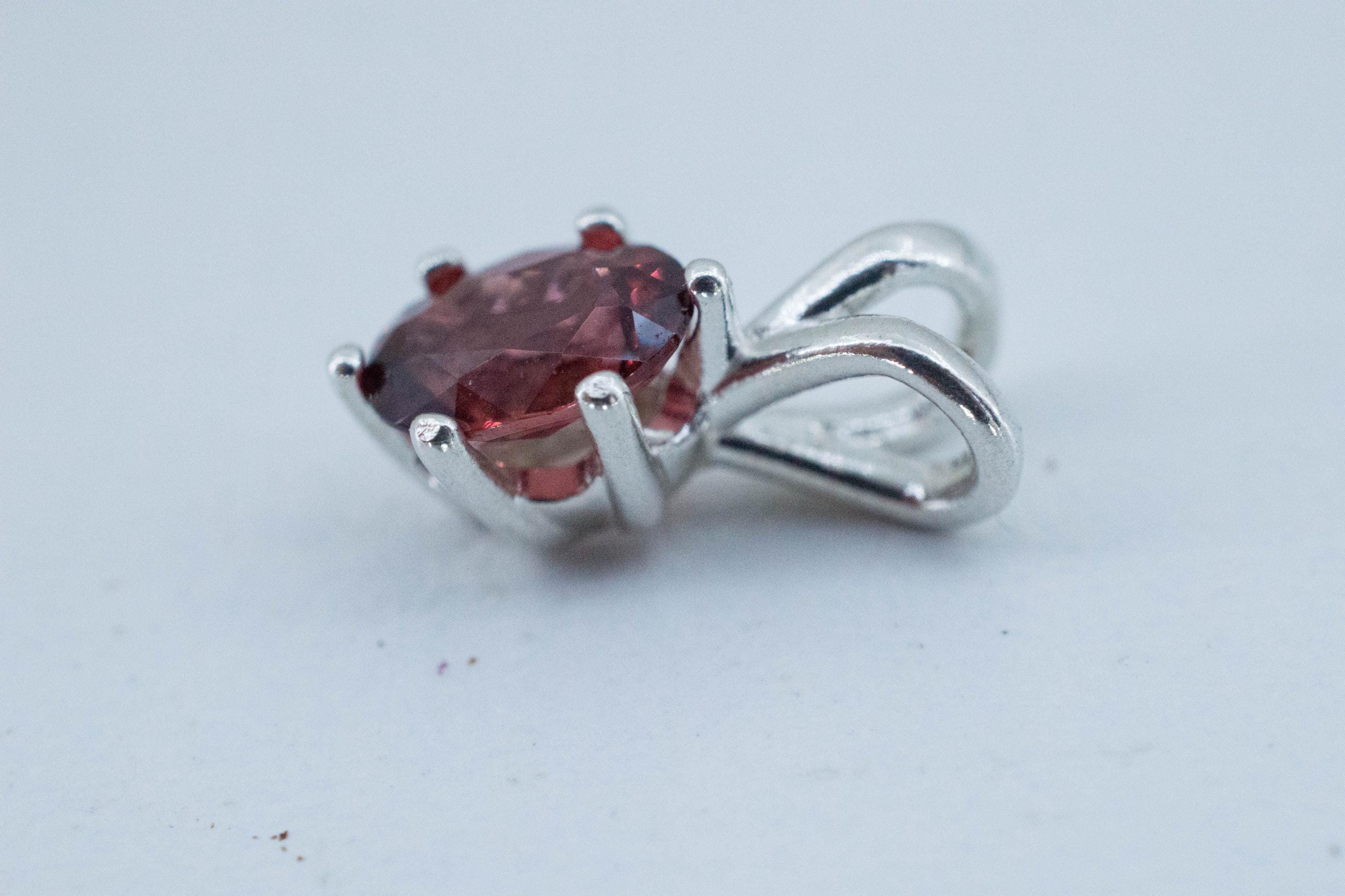 Rhodolite Garnet Pendant; Natural Untreated North Carolina Garnet; 0.940cts - Mark Oliver Gems