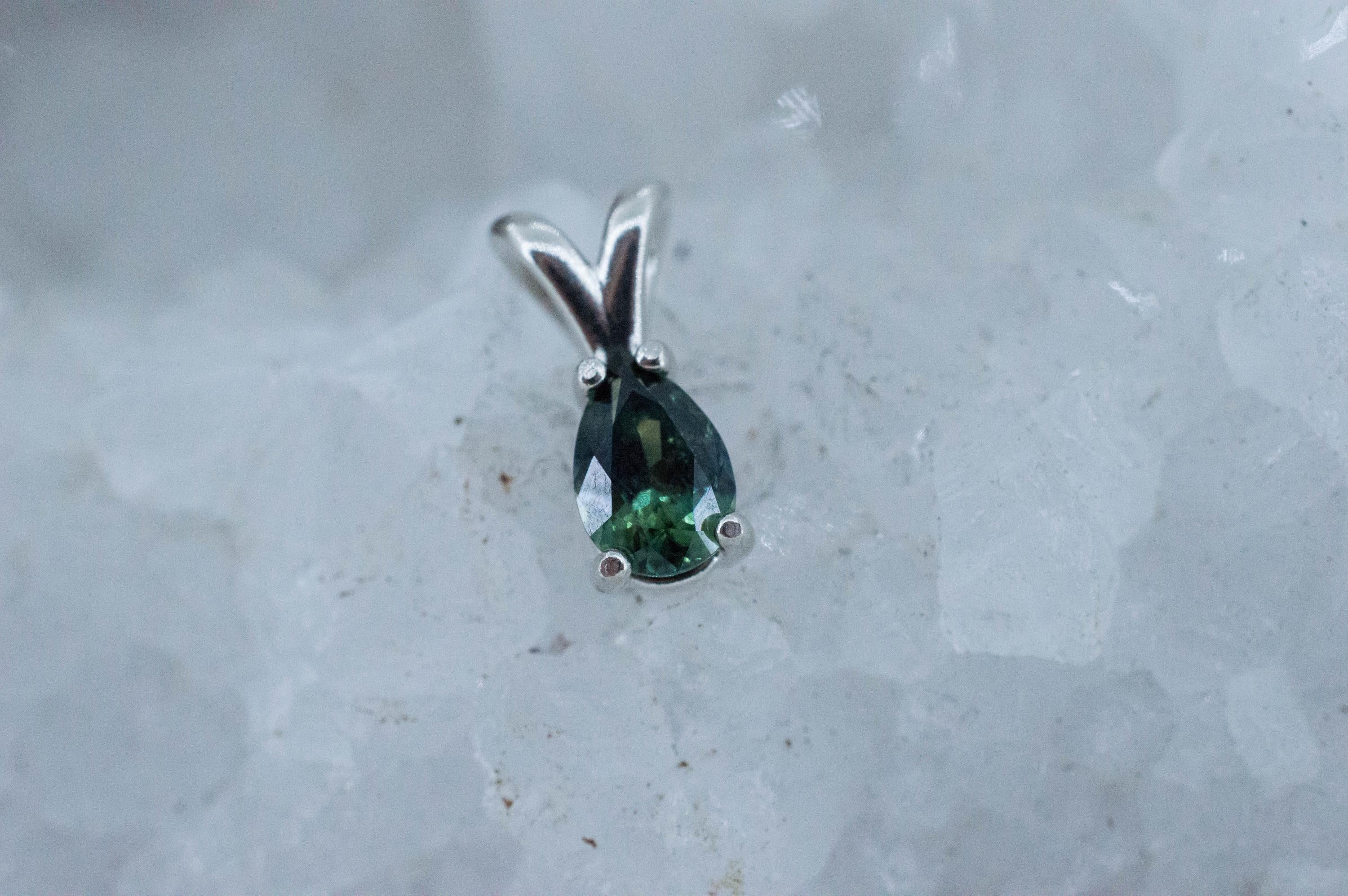 Biashara Sapphire Pendant; Natural Untreated Kenya Sapphire; 0.920cts