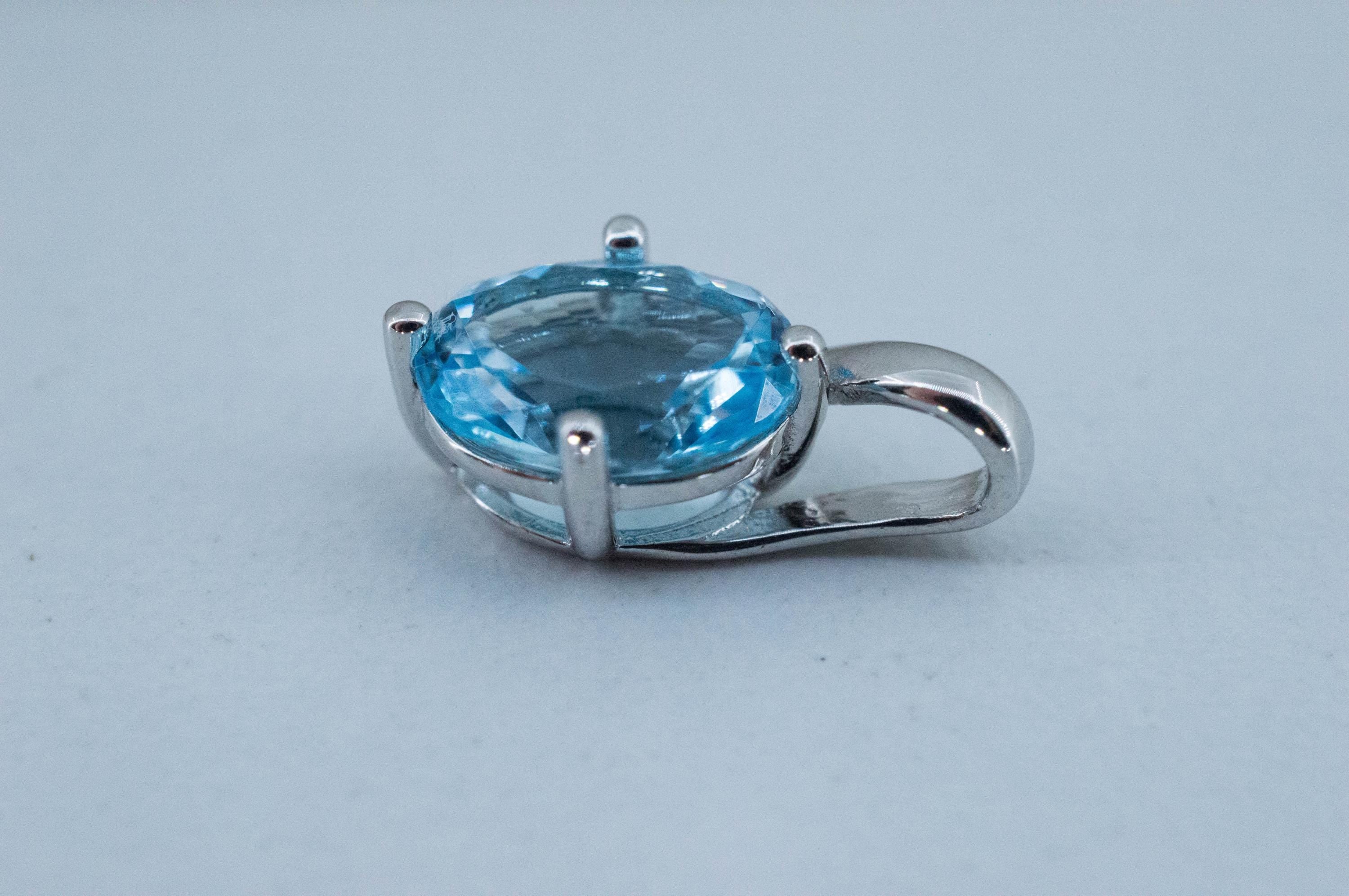 Blue Topaz Pendant; Genuine Brazil Topaz; 2.050cts - Mark Oliver Gems