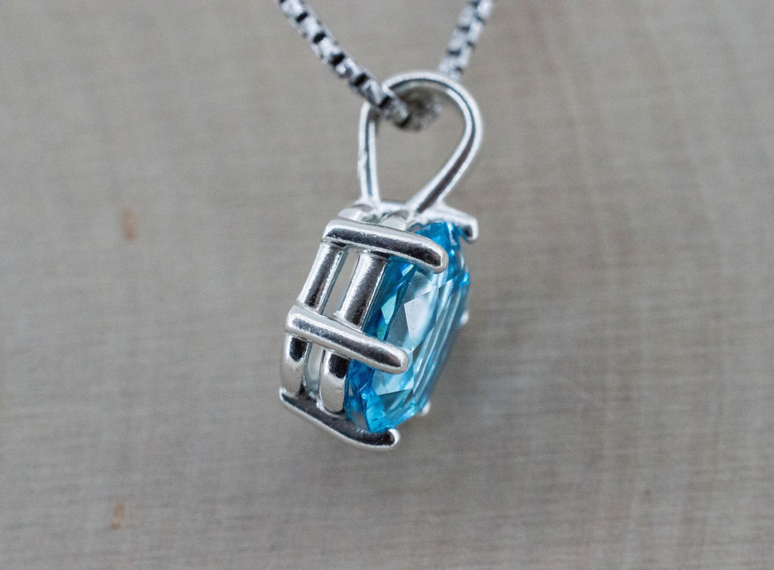 Blue Topaz Pendant; Genuine Brazil Topaz; 4.235cts - Mark Oliver Gems