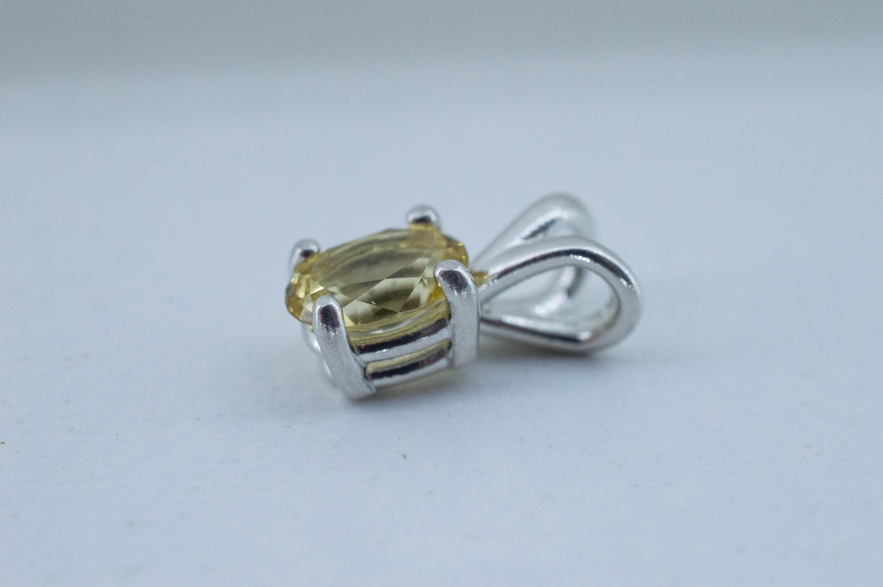 Grossular Garnet Pendant; Natural Untreated Tanzania Garnet; 0.855cts - Mark Oliver Gems