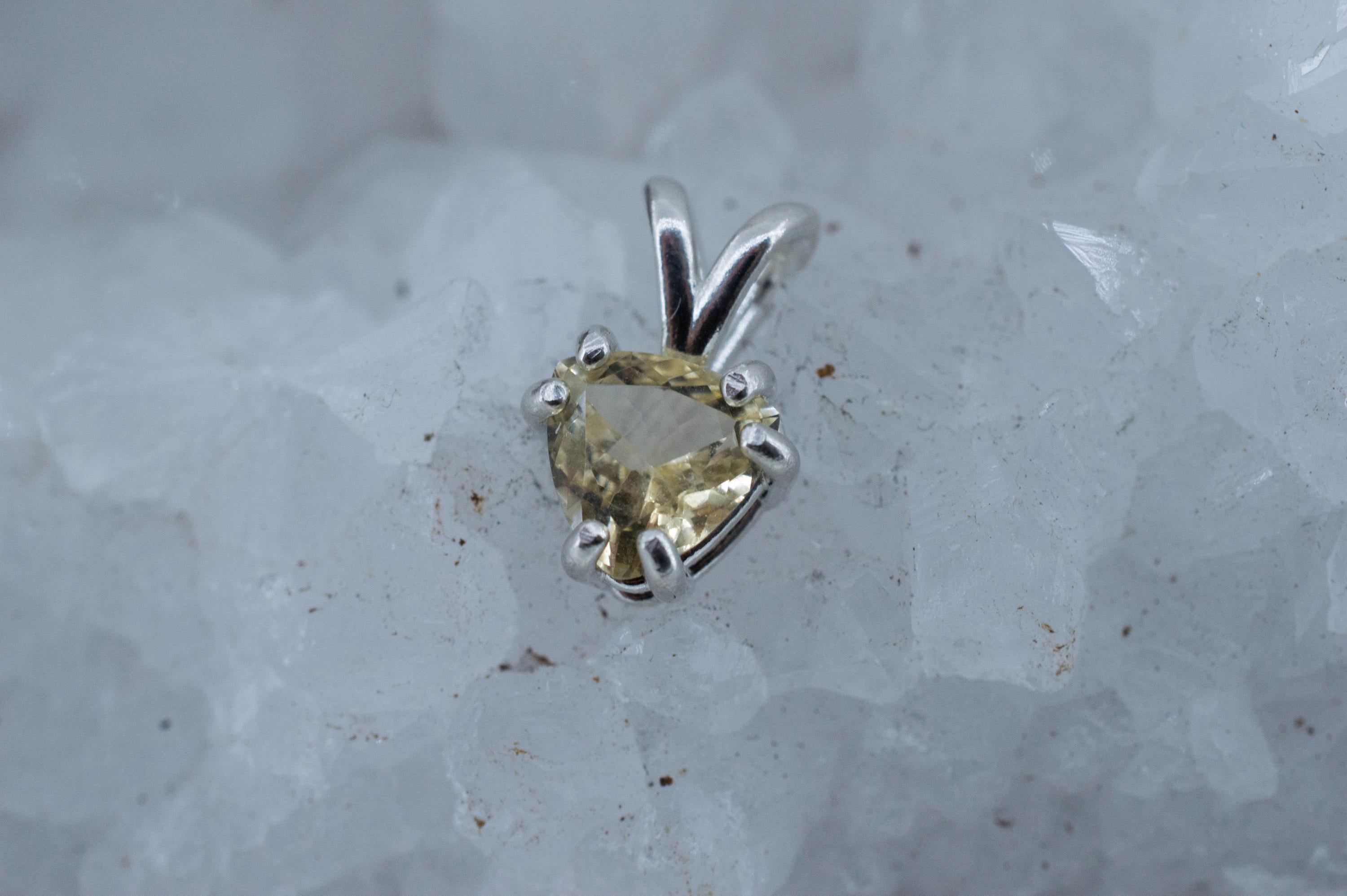 Grossular Garnet Pendant; Natural Untreated Tanzania Garnet; 0.965cts - Mark Oliver Gems