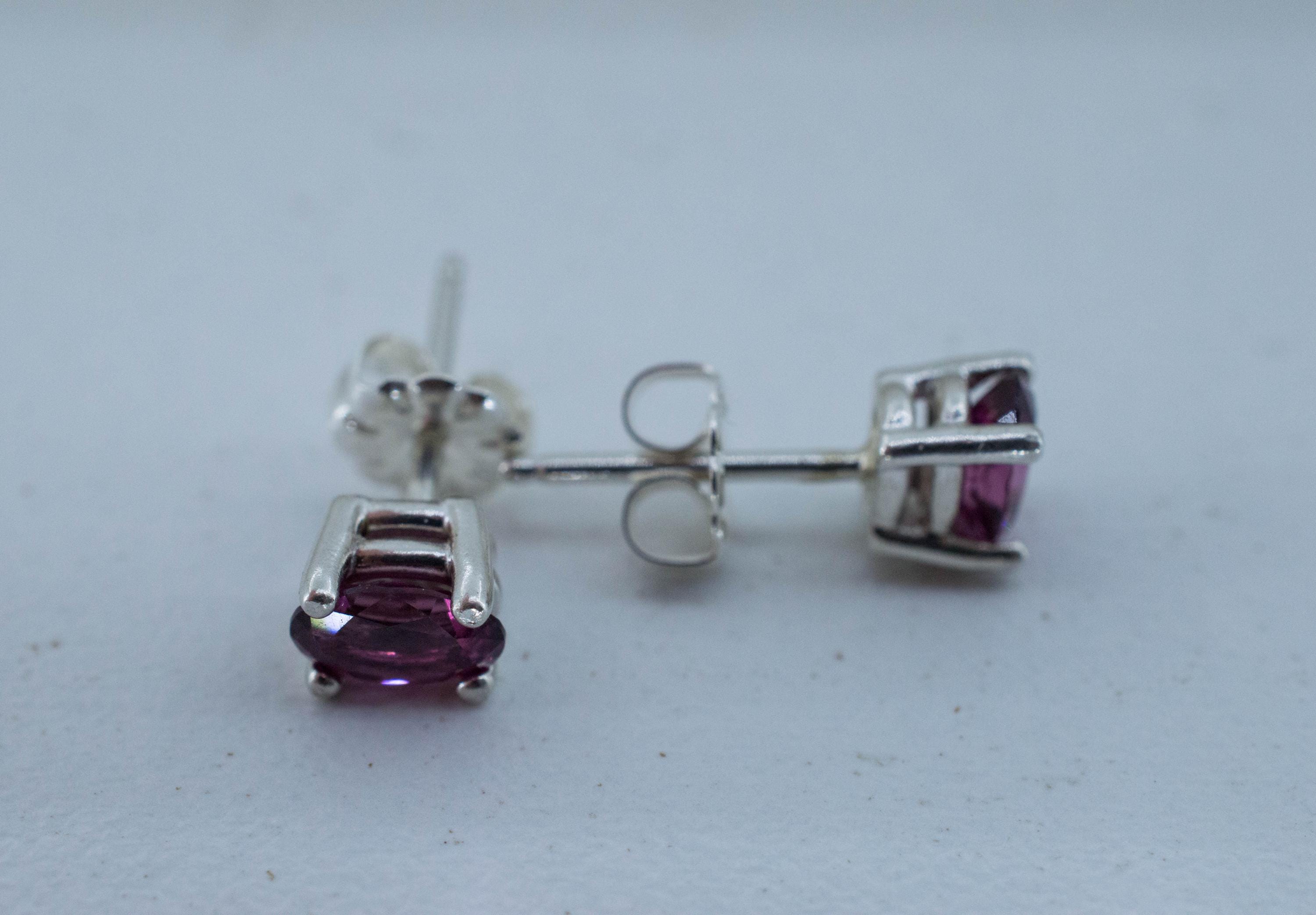Cranberry Garnet Earrings, Natural Untreated Tanzanian Rhodolite Garnet; 1.020cts - Mark Oliver Gems