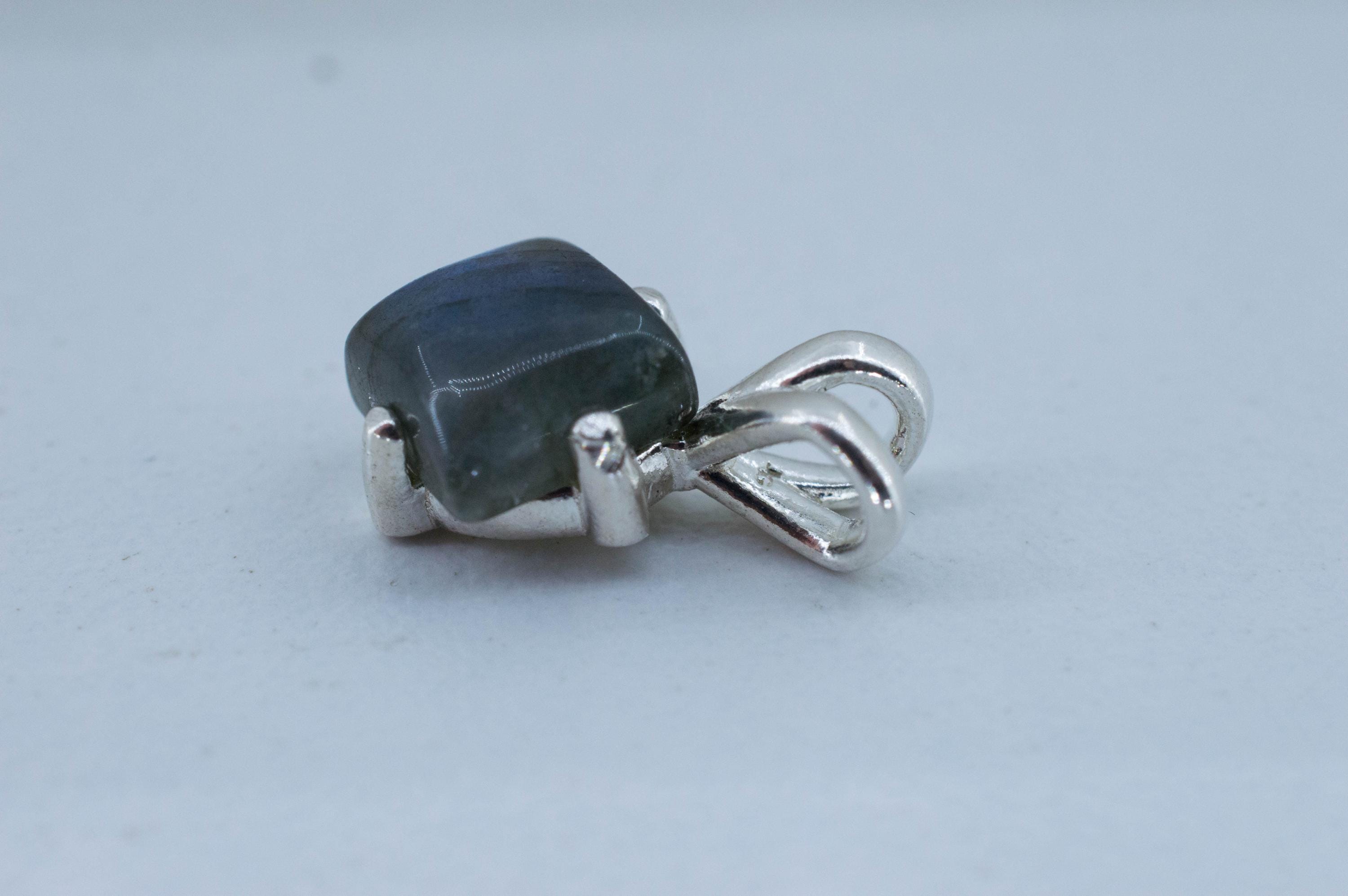 Labradorite Pendant; Natural Untreated Madagascar Labradorite; 2.680cts - Mark Oliver Gems
