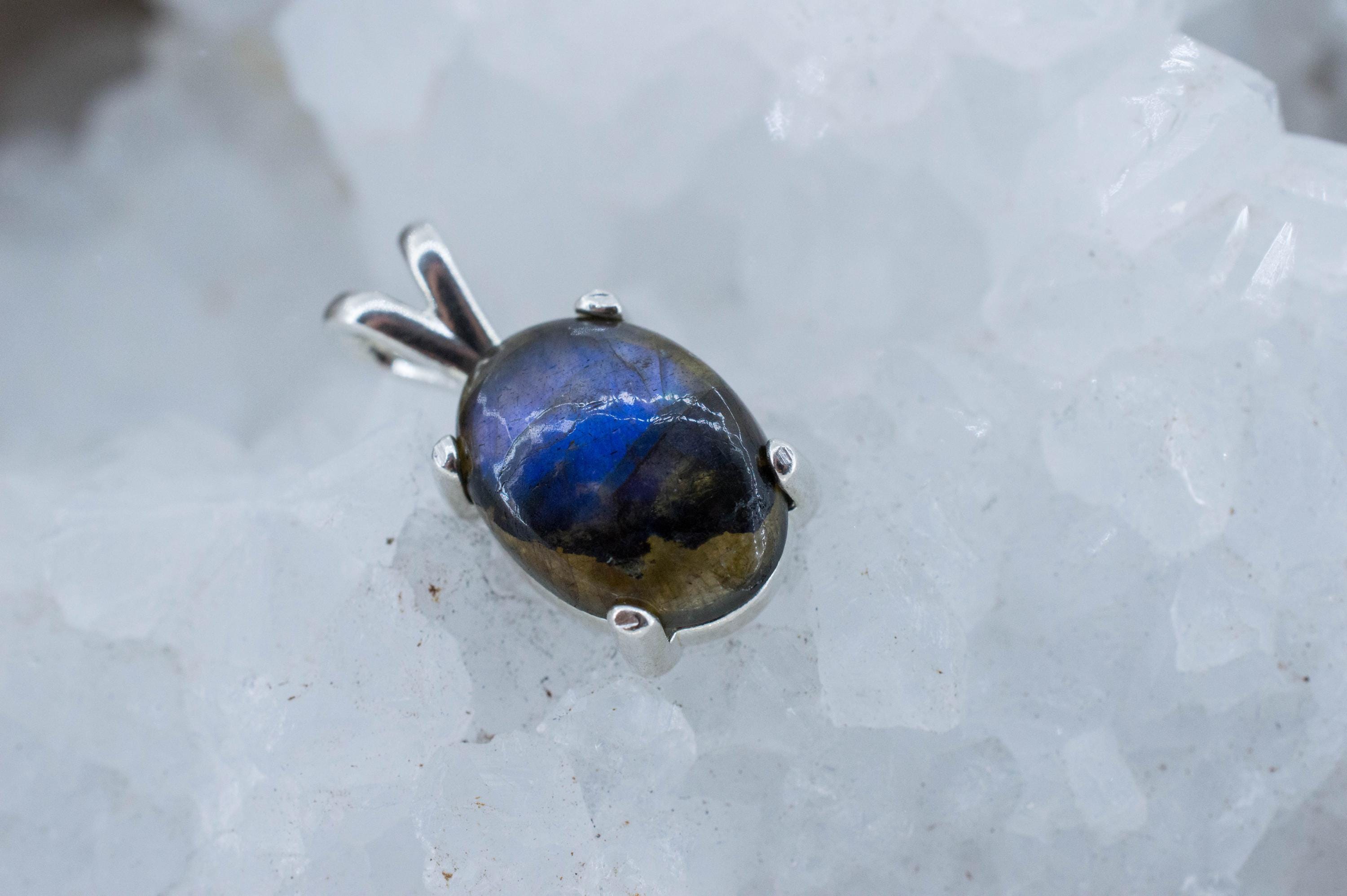 Labradorite Pendant; Natural Untreated Madagascar Labradorite; 4.855cts - Mark Oliver Gems