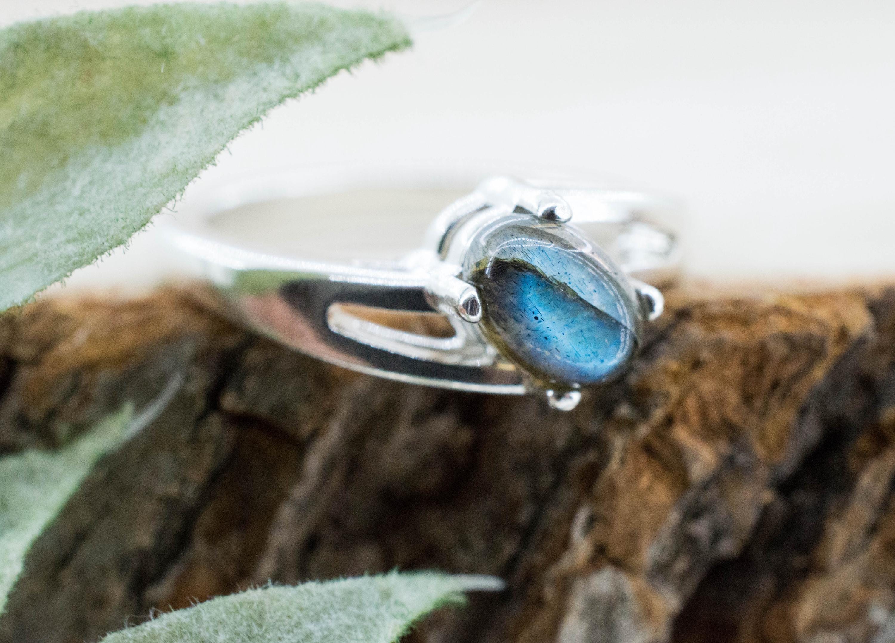 Labradorite Ring, Natural Untreated Madagascar Labradorite; 1.105cts - Mark Oliver Gems