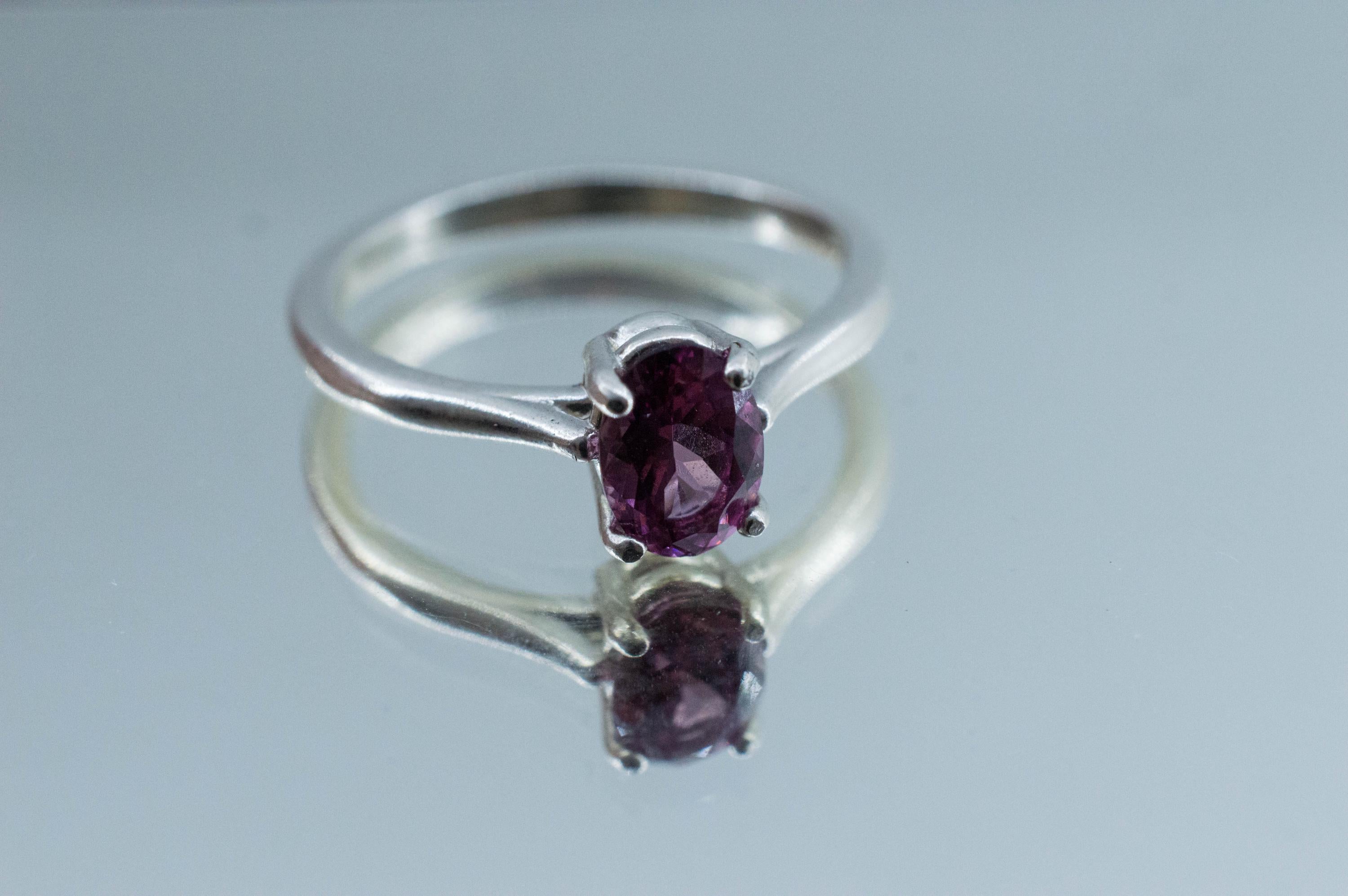 Cranberry Garnet Ring; Natural Untreated Tanzania Garnet; 0.910cts - Mark Oliver Gems