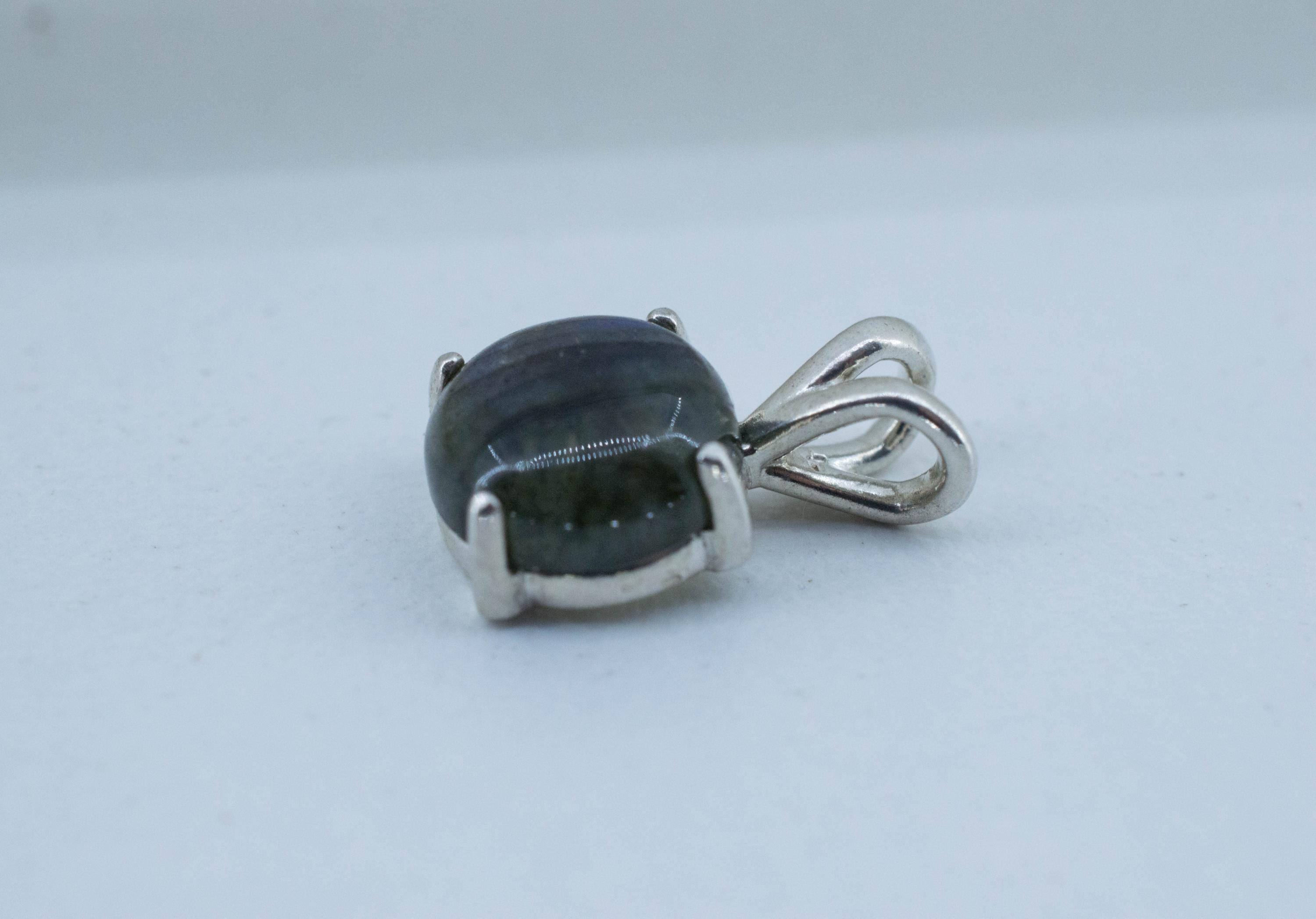 Labradorite Pendant; Natural Untreated Madagascar Labradorite; 2.500cts - Mark Oliver Gems