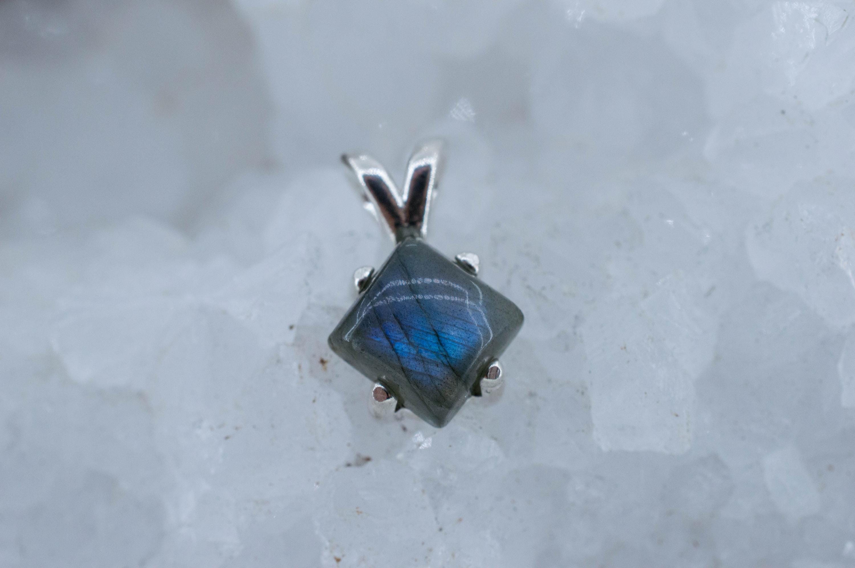 Labradorite Pendant; Natural Untreated Madagascar Labradorite; 2.680cts - Mark Oliver Gems