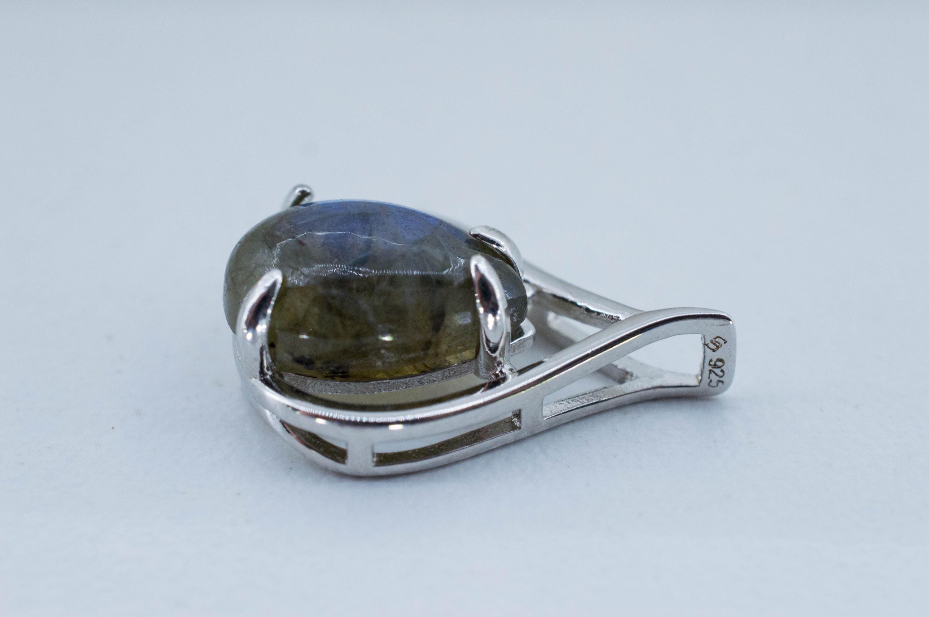 Labradorite Pendant; Natural Untreated Madagascar Labradorite; 3.285cts - Mark Oliver Gems