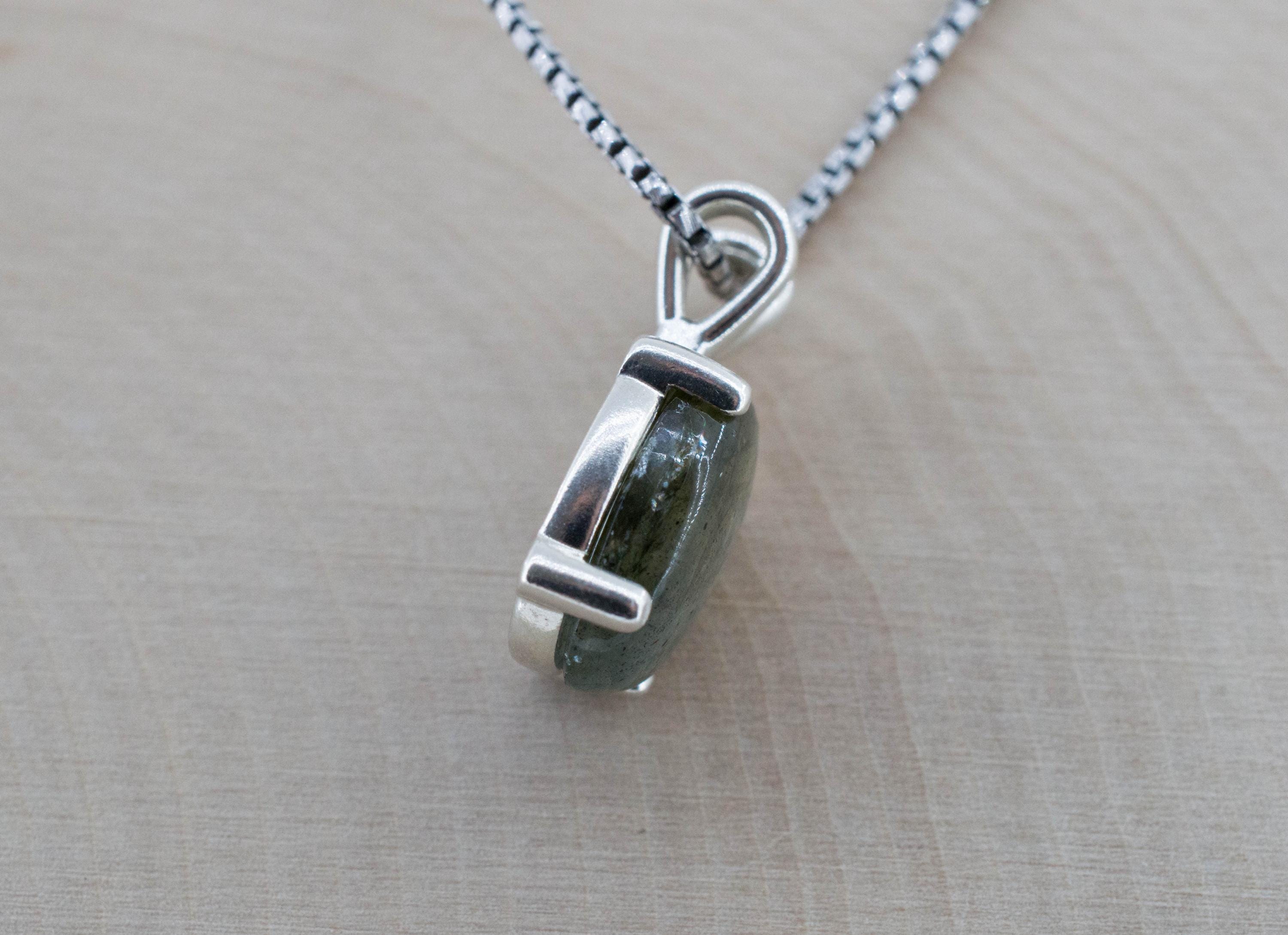 Labradorite Pendant; Natural Untreated Madagascar Labradorite; 4.590cts - Mark Oliver Gems