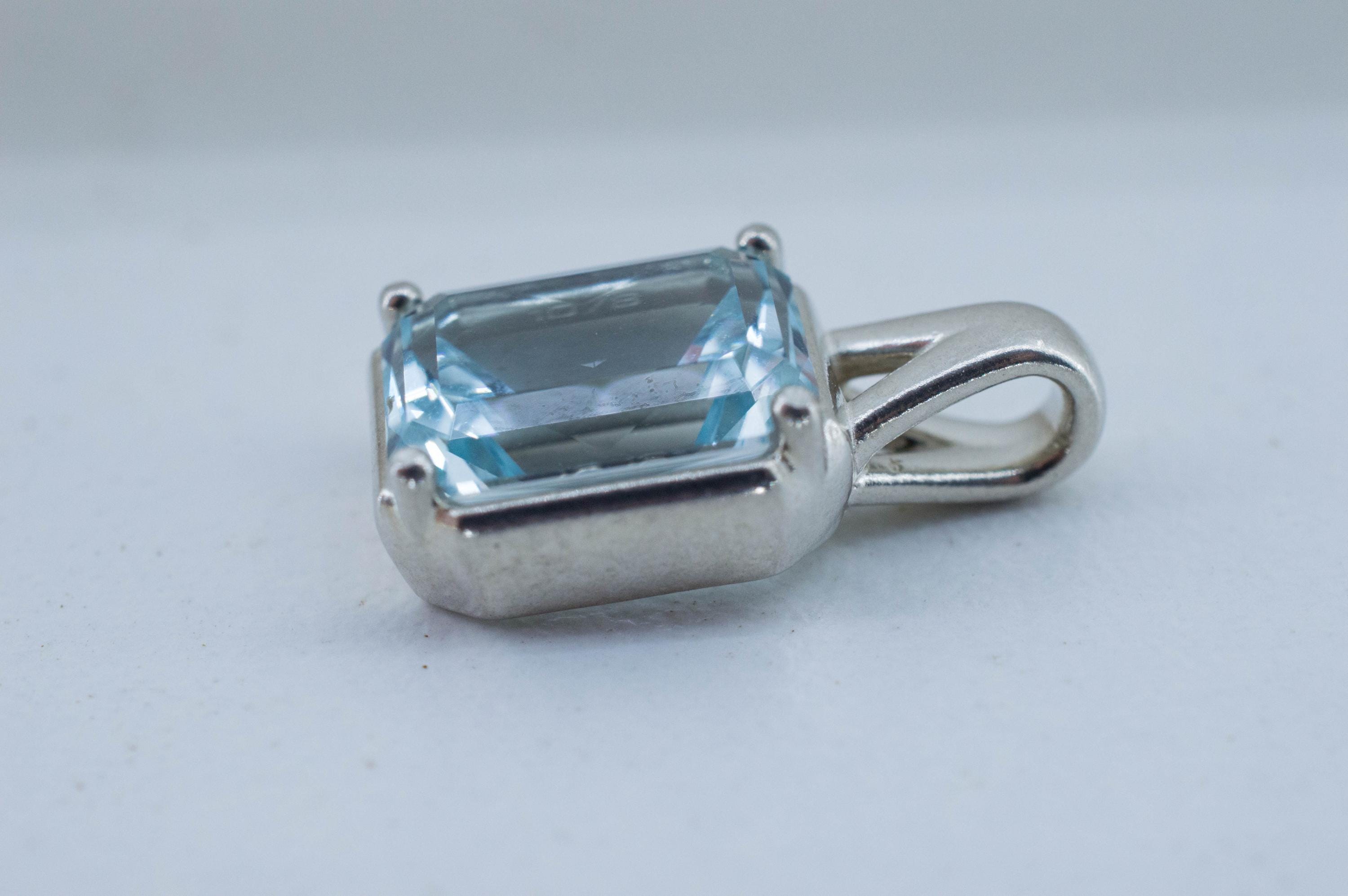 Blue Topaz Pendant; Natural Untreated Ukraine Topaz; 4.550cts - Mark Oliver Gems