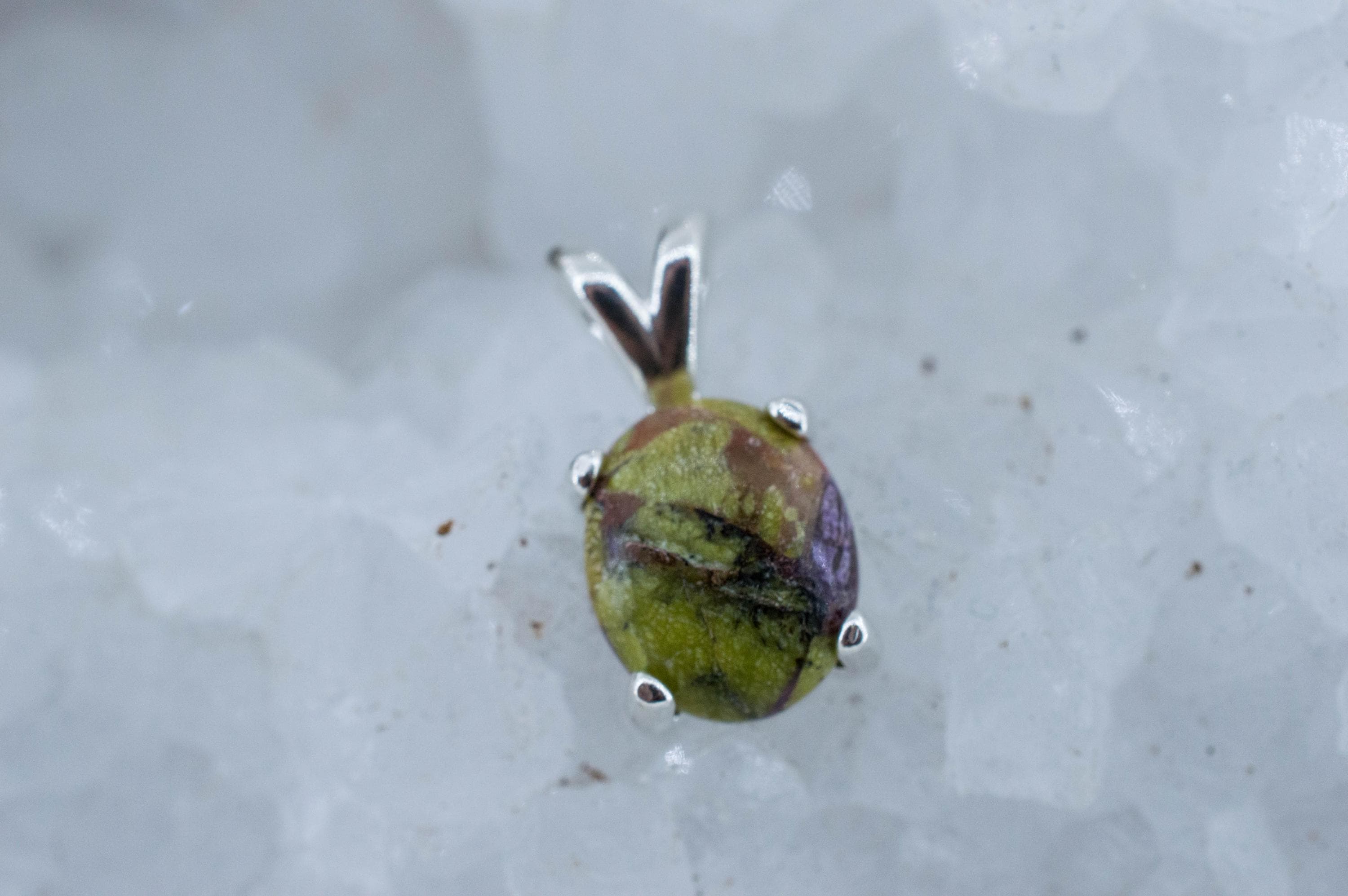 Stichtite Pendant; Natural Untreated Australia Atlantisite; 2.340cts