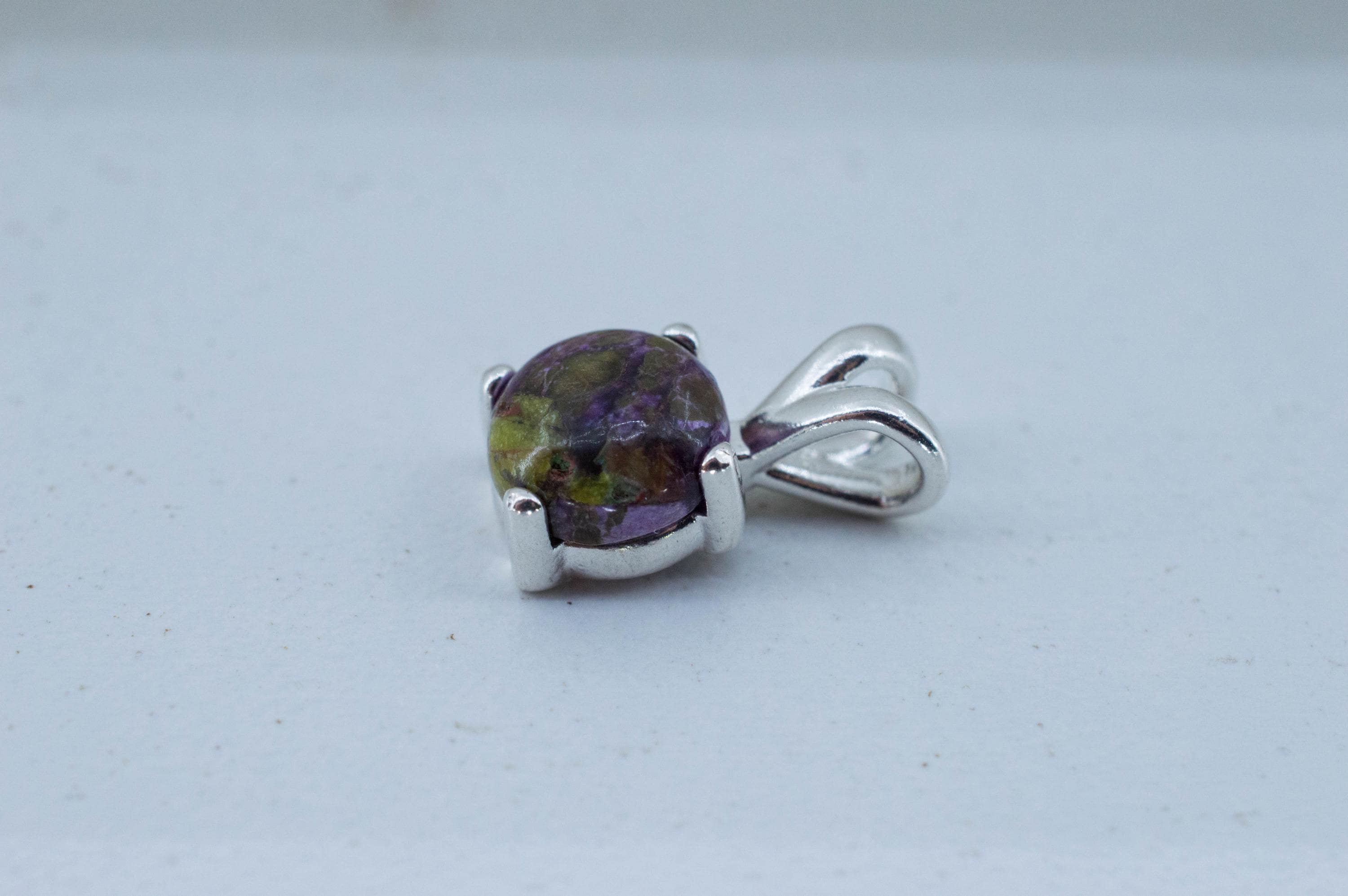 Stichtite Pendant; Natural Untreated Australia Atlantisite; 1.450cts