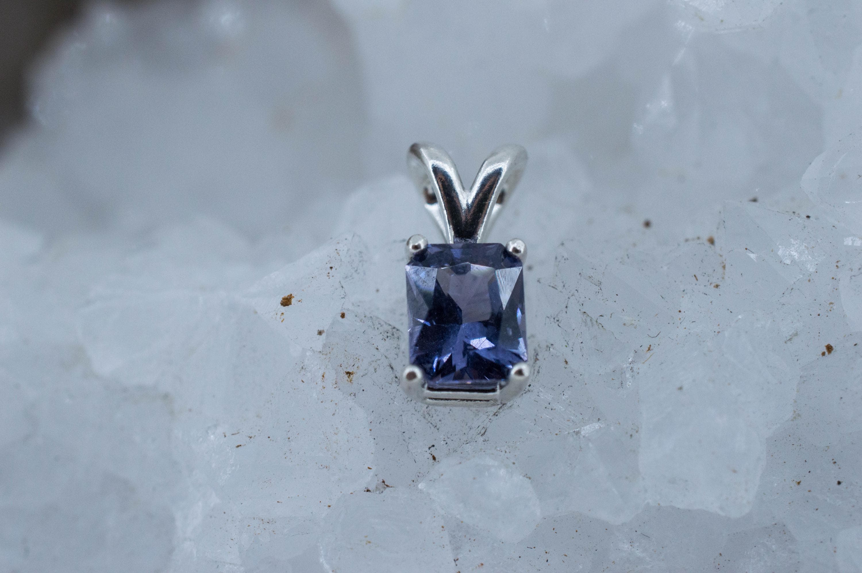 Color Change Spinel Pendant; Natural Untreated Sri Lanka Spinel; 1.220cts