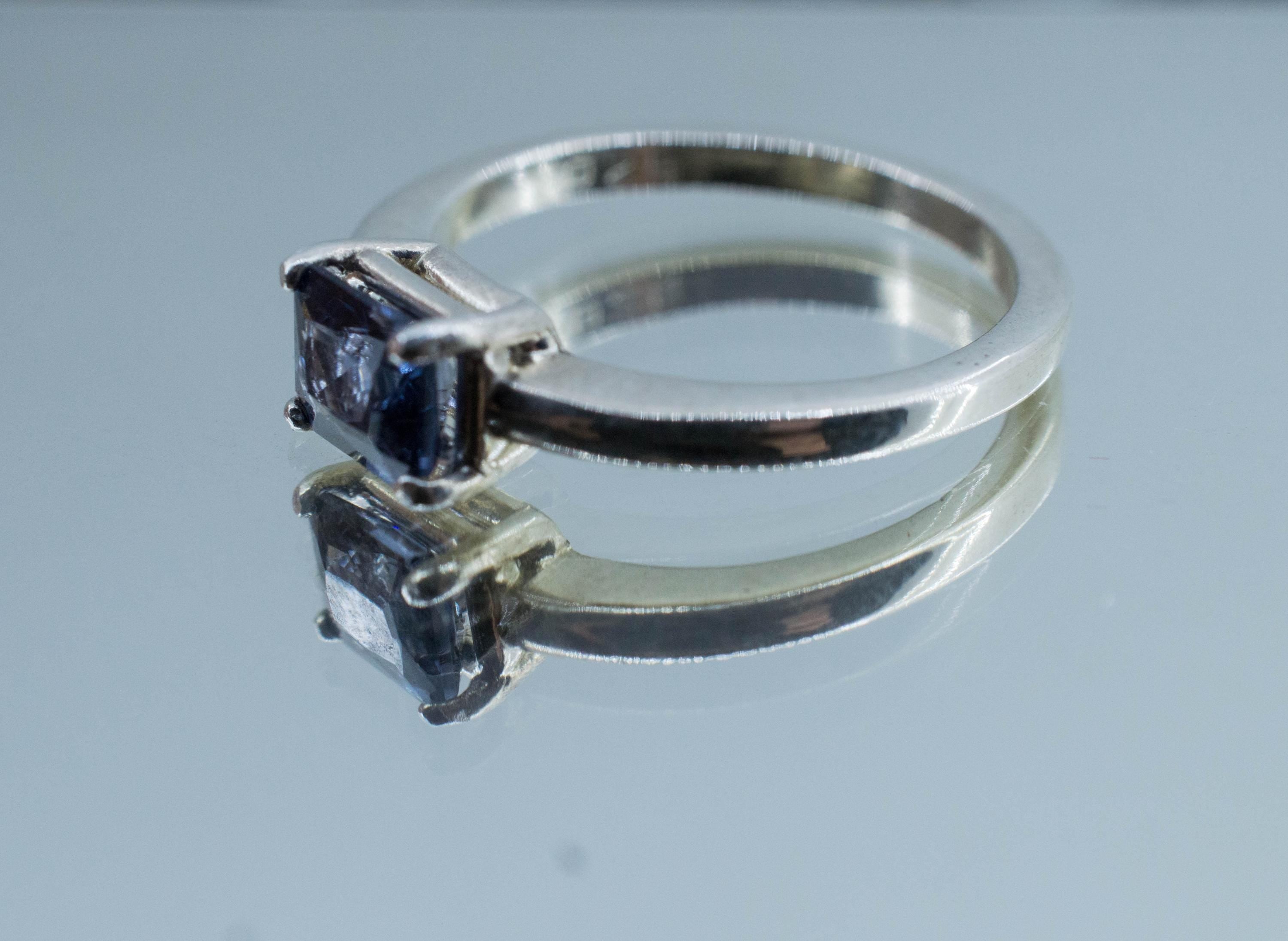 Color Change Spinel Ring, Natural Untreated Sri Lanka Spinel; 1.015cts