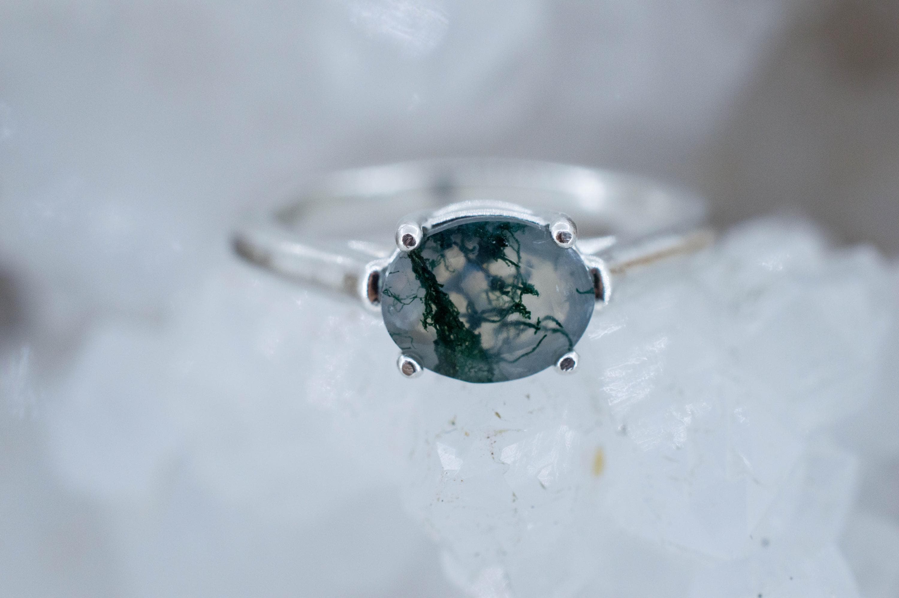 Green Moss Agate Ring; Natural Untreated India Moss Agate; 0.980cts