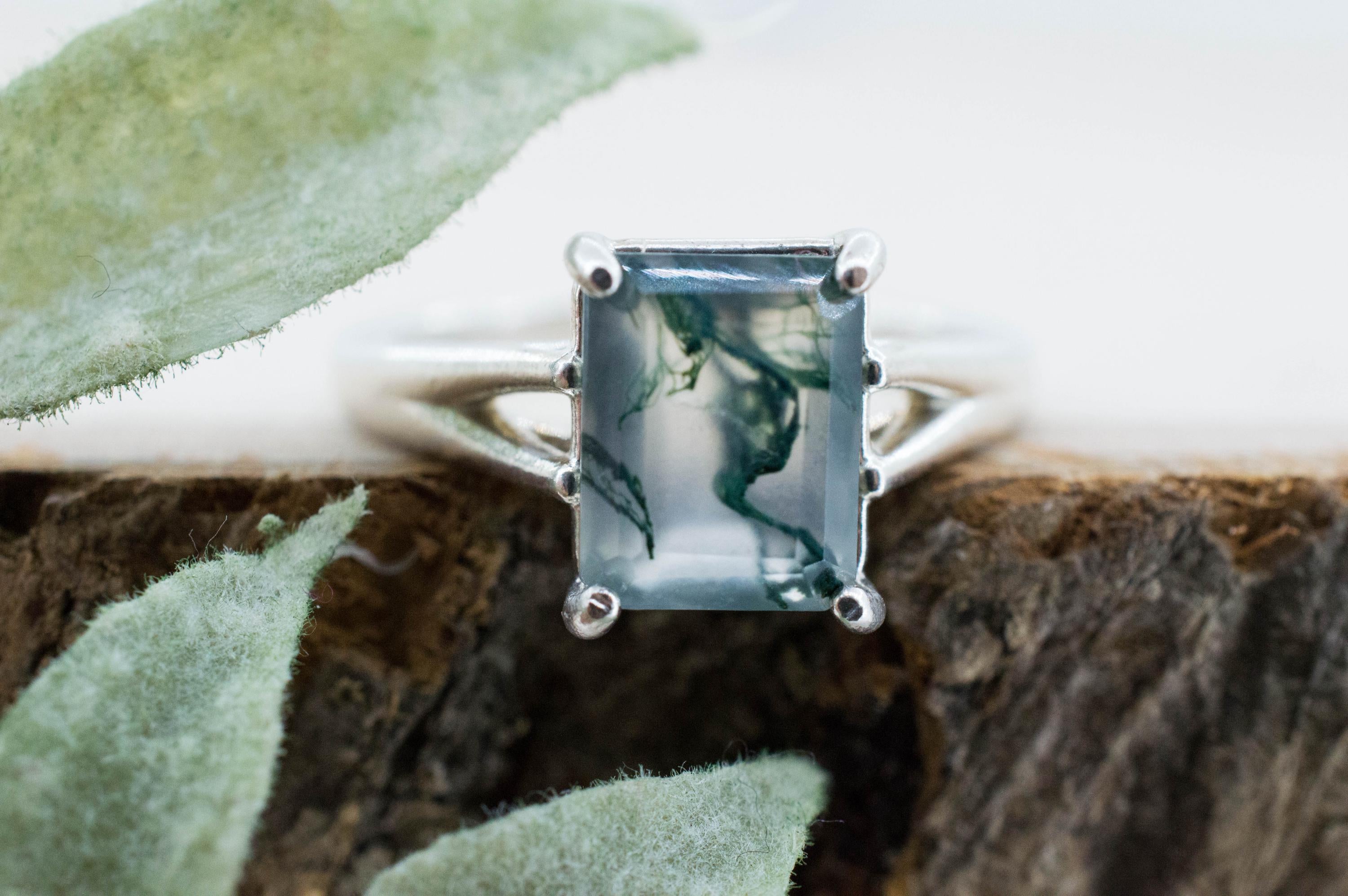 Green Moss Agate Ring; Natural Untreated India Moss Agate; 2.535cts