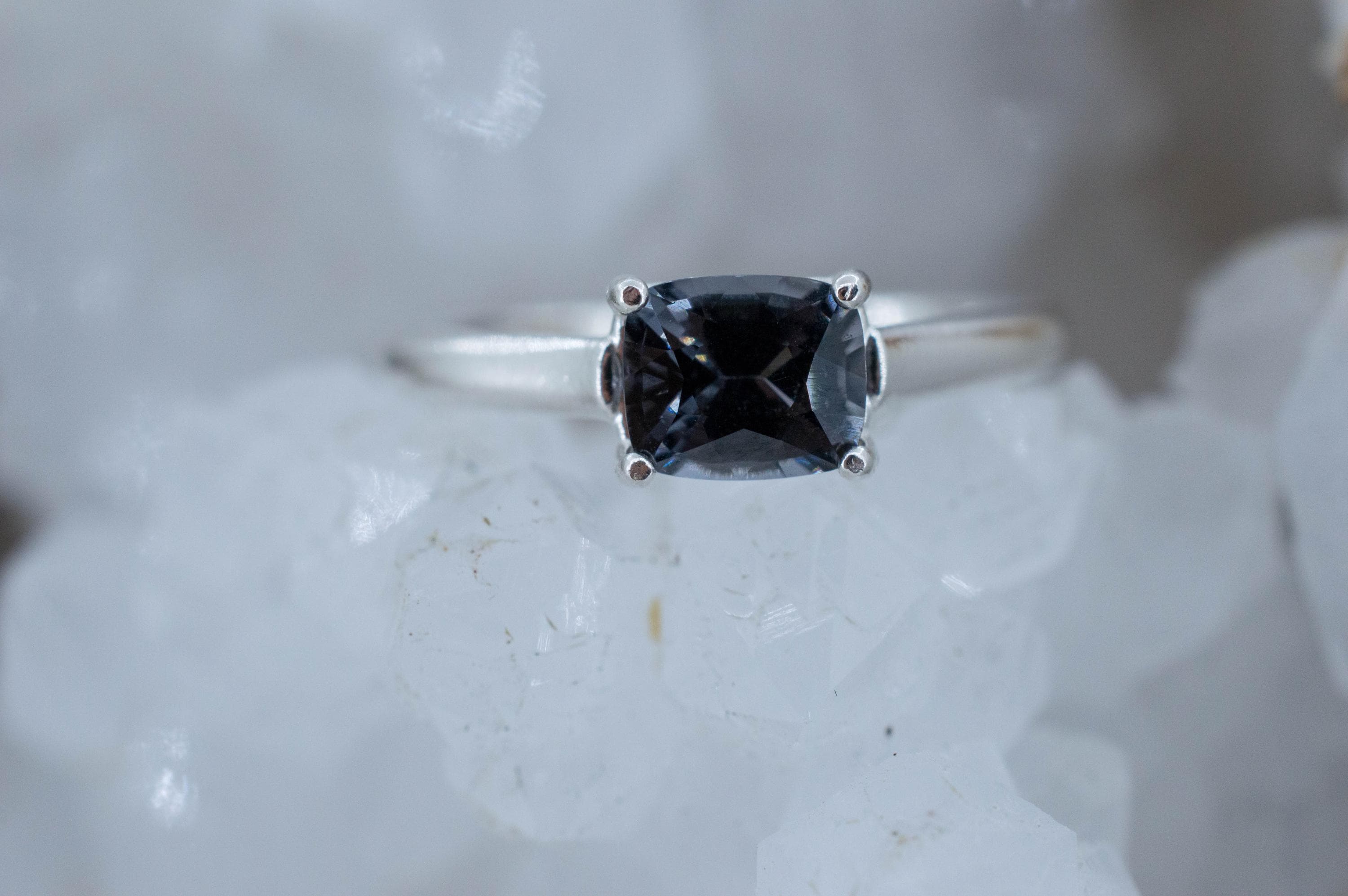 Gray Spinel Ring; Natural Untreated Burma Spinel; 1.070cts