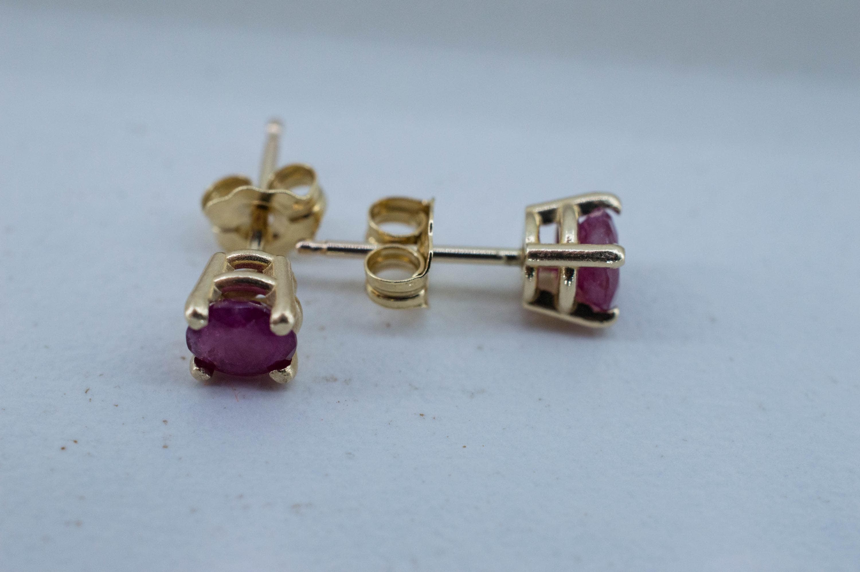 Red Beryl Earrings; Natural Untreated USA Bixbite; 0.680cts