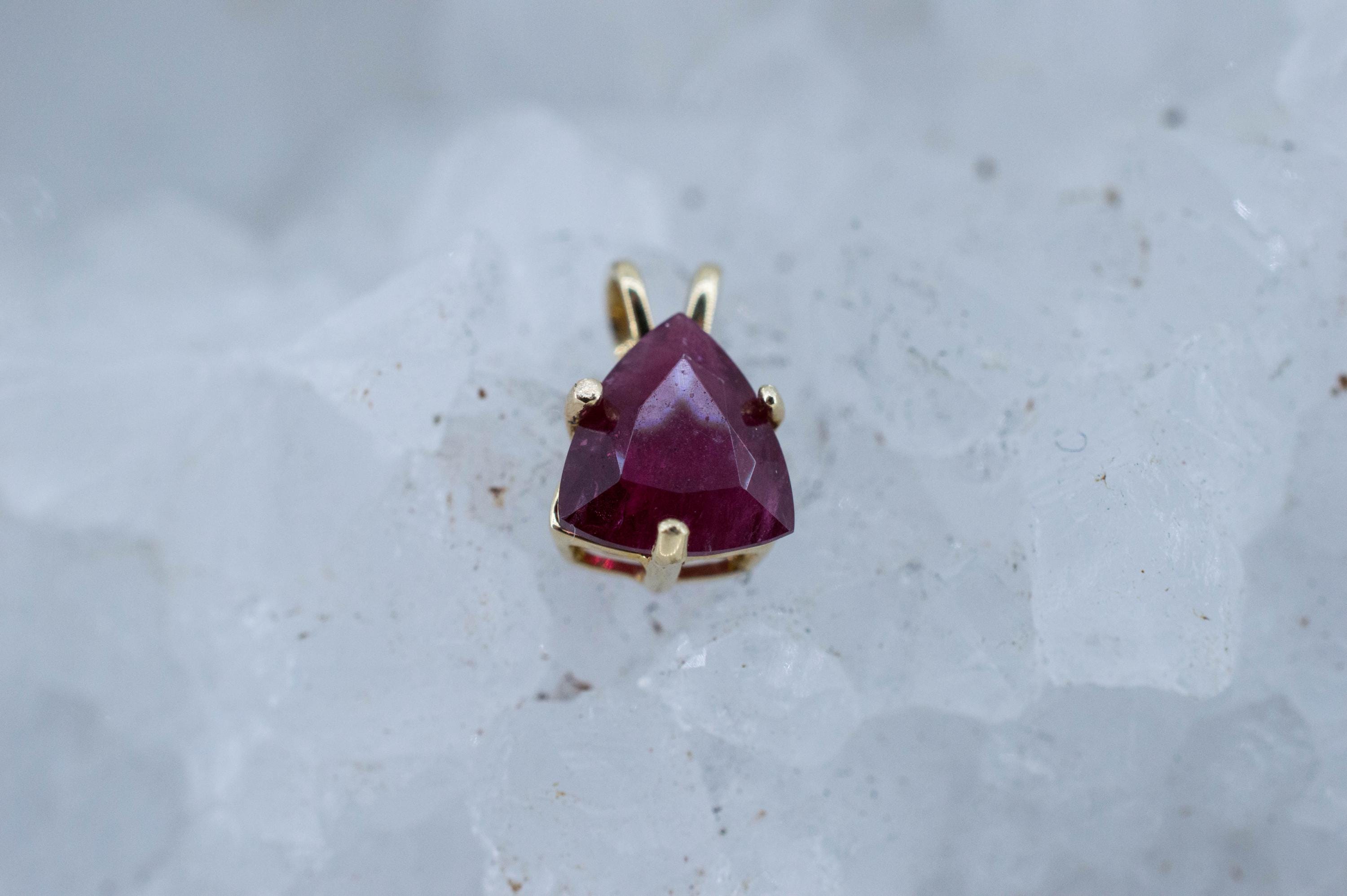 Red Beryl Pendant; Natural Untreated USA Bixbite; 0.650cts