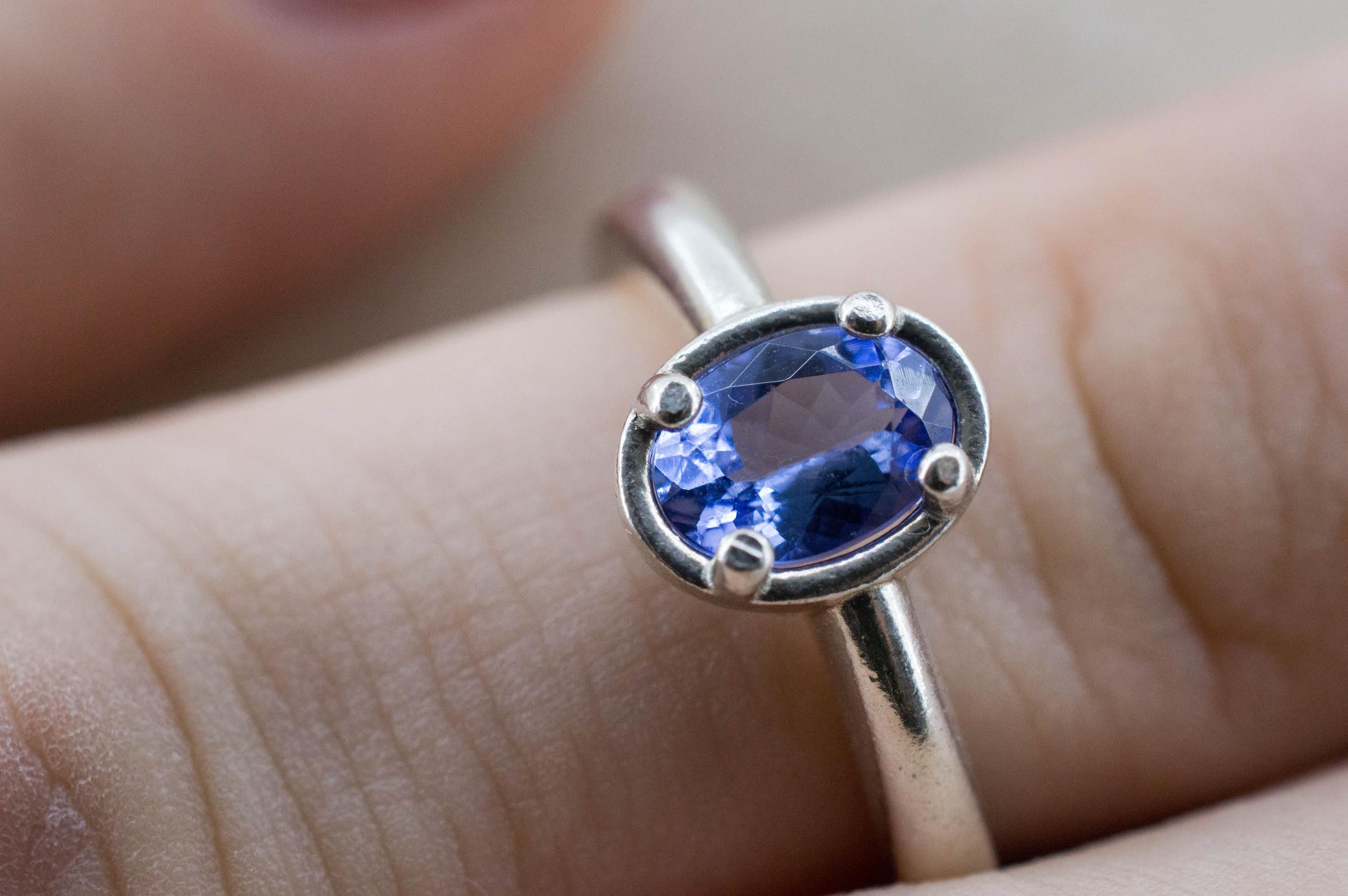 Tanzanite Ring; Natural Tanzania Tanzanite; 0.775cts