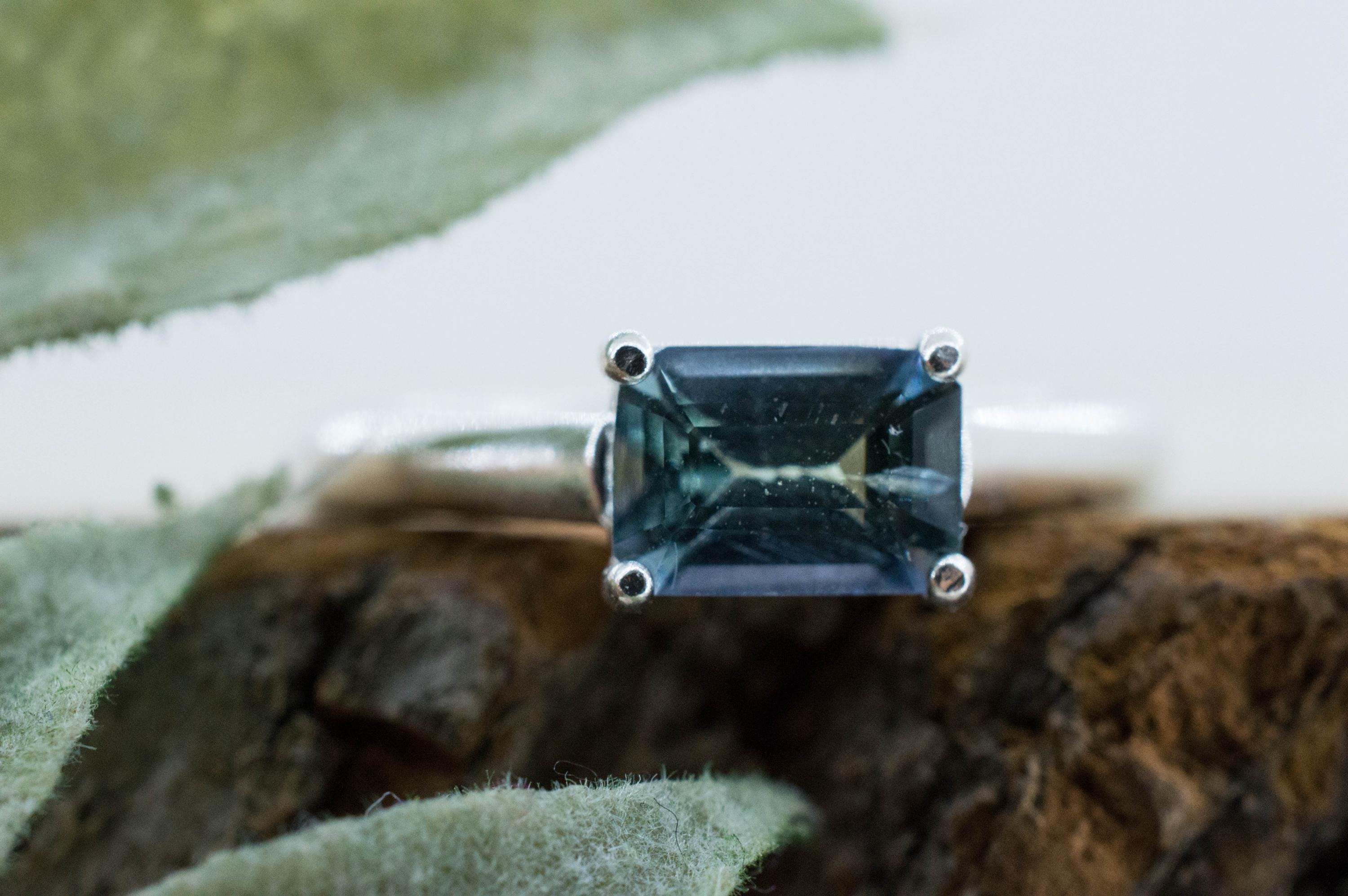 Tanzanite Ring; Natural Untreated Tanzania Tanzanite; 1.045cts