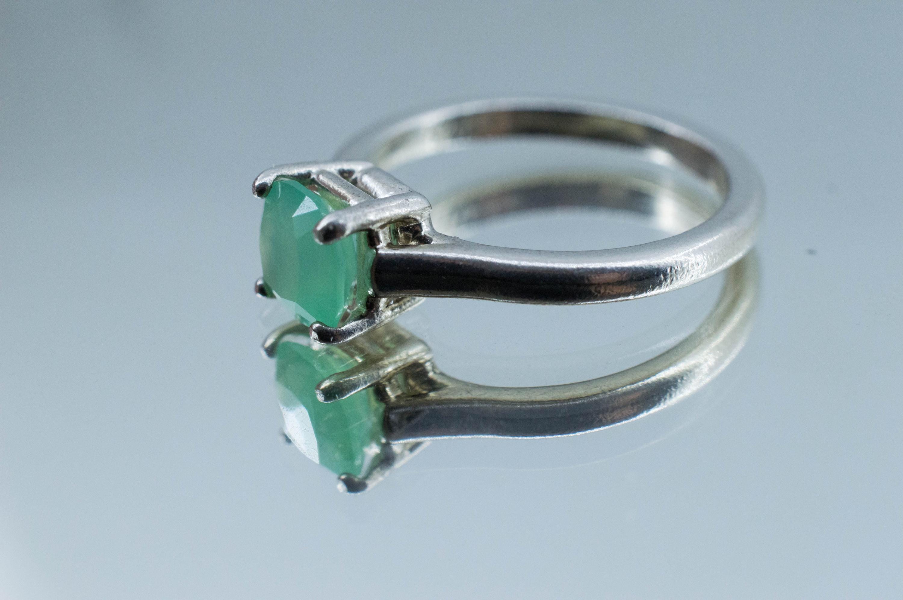 Chrysoprase Ring, Natural Untreated Australian Chrysoprase; 1.040cts