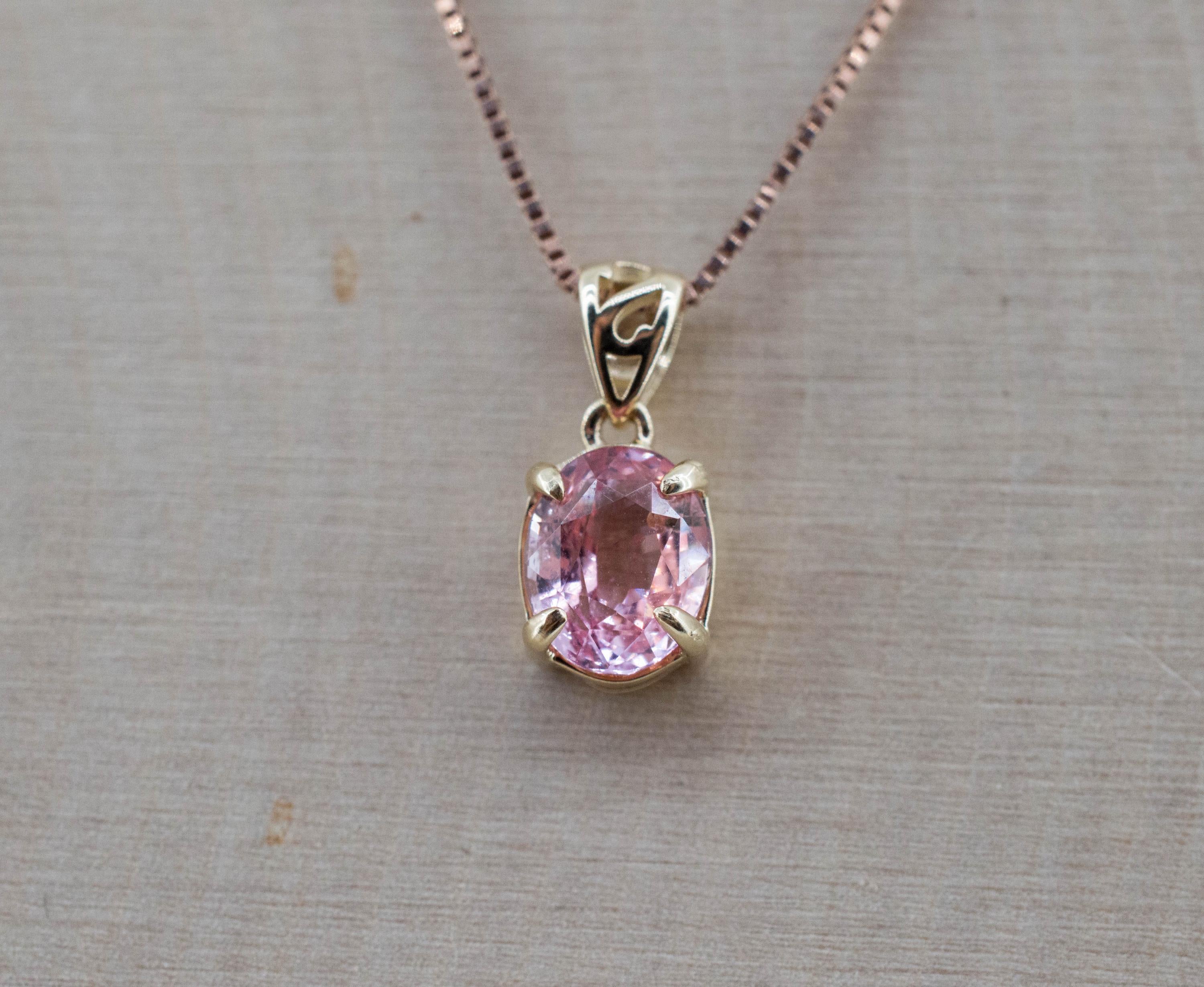 Padparadscha Sapphire Pendant; Natural Untreated Madagascar Peach Sapphire; 0.970cts