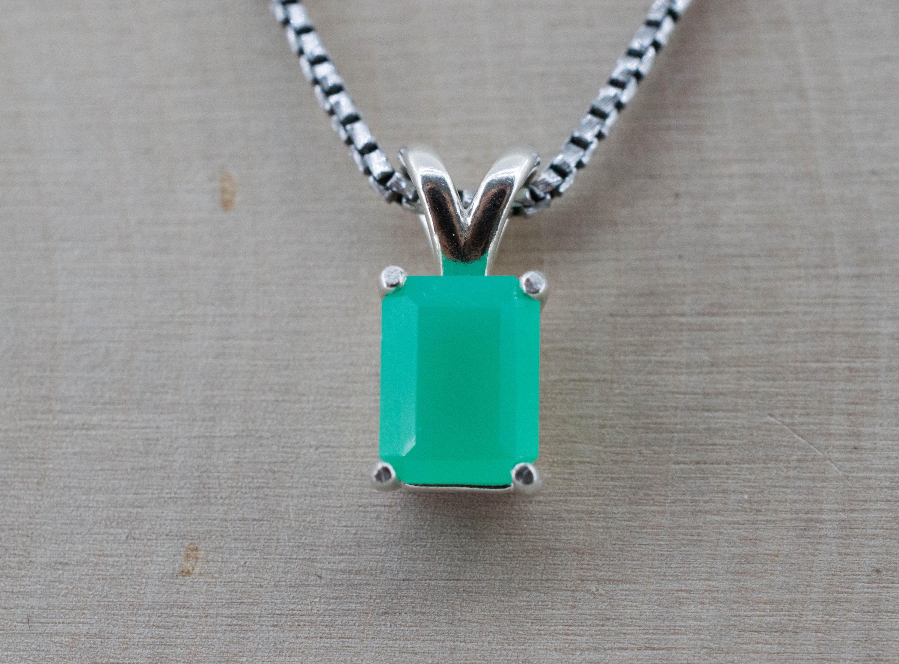 Chrysoprase Pendant; Natural Untreated Australia Chrysoprase; 1.360cts