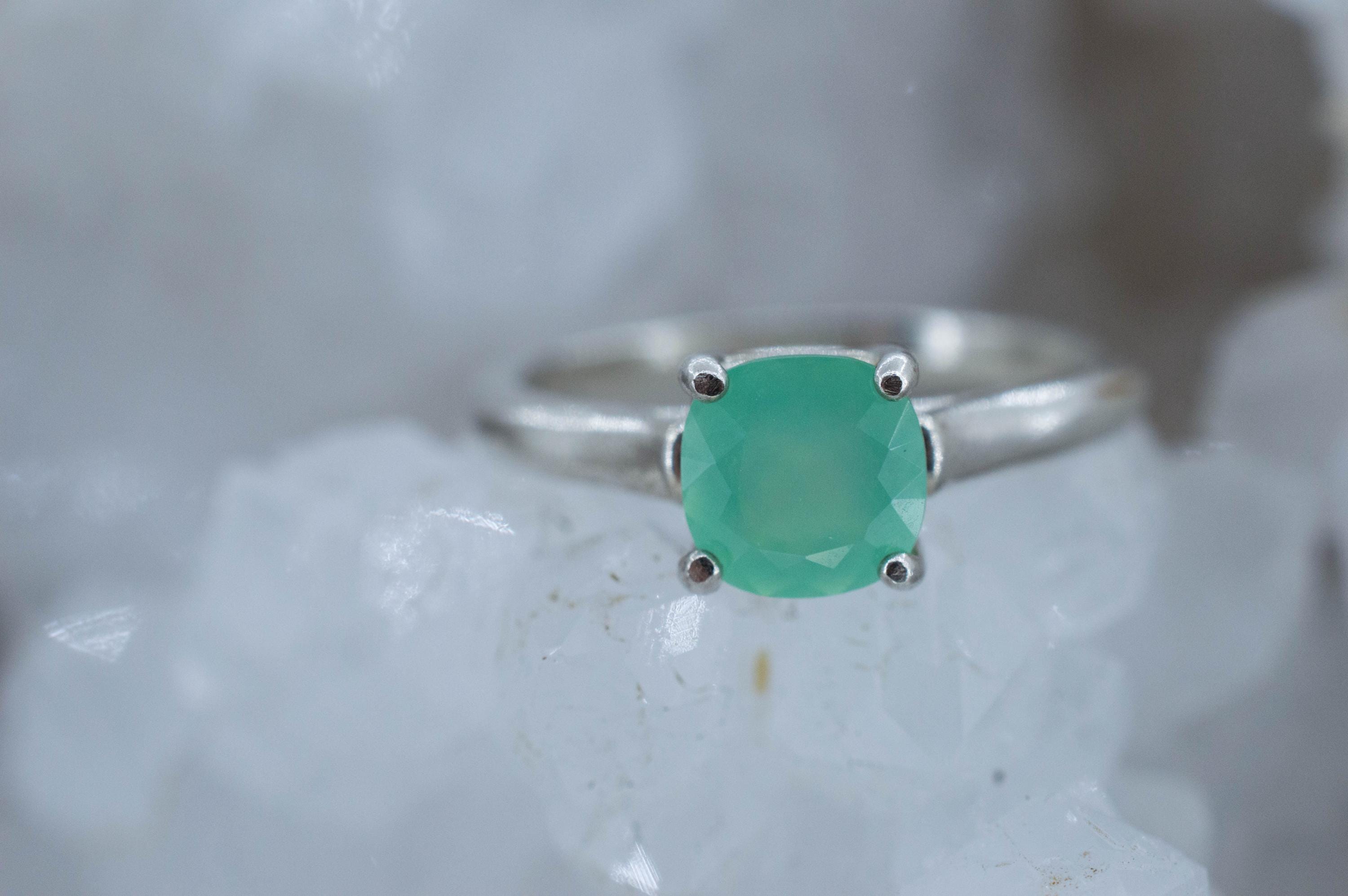 Chrysoprase Ring, Natural Untreated Australian Chrysoprase; 1.040cts