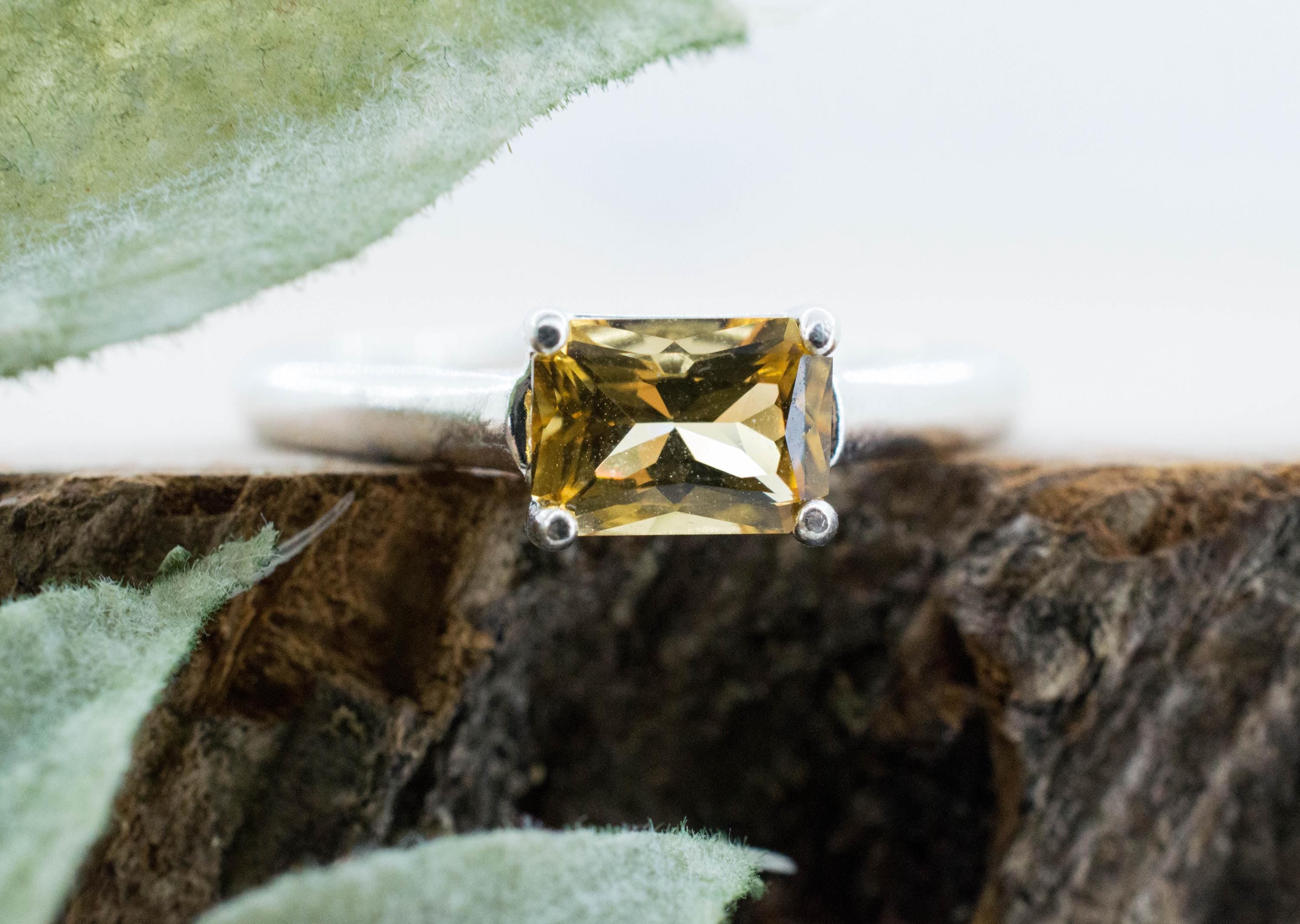 Heliodor Ring, Natural Untreated Brazil Golden Beryl; 0.835cts