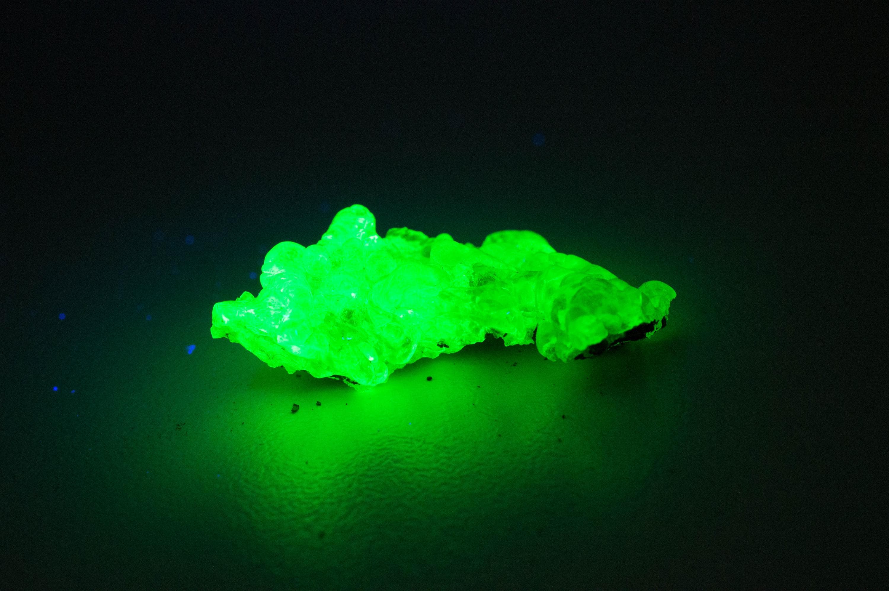 Hyalite Opal Specimen; Natural Untreated Erongo Namibia Fluorescent Opal; 17.955cts