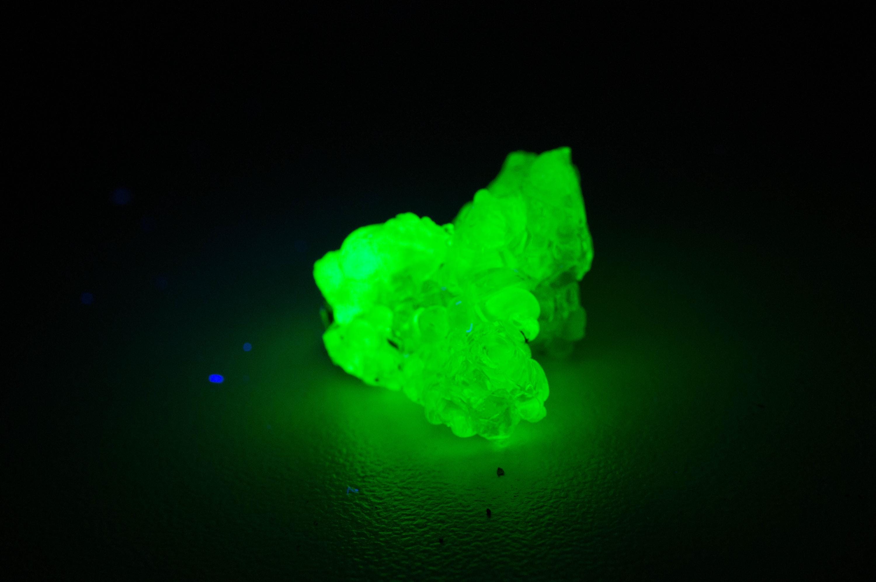 Hyalite Opal Specimen; Natural Untreated Erongo Namibia Fluorescent Opal; 21.675cts
