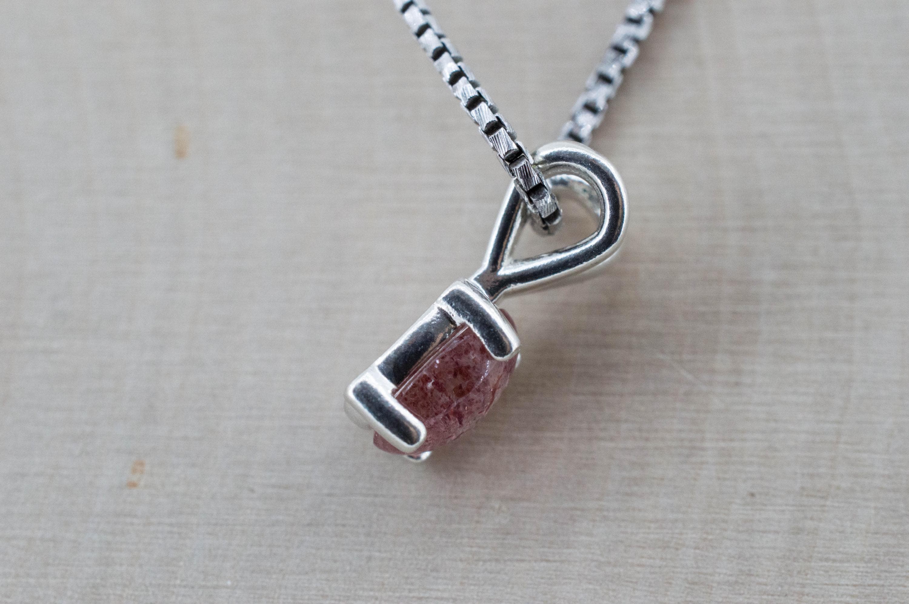 Strawberry Quartz Pendant; Natural Untreated Kazakhstan Strawberry Quartz; 1.105cts