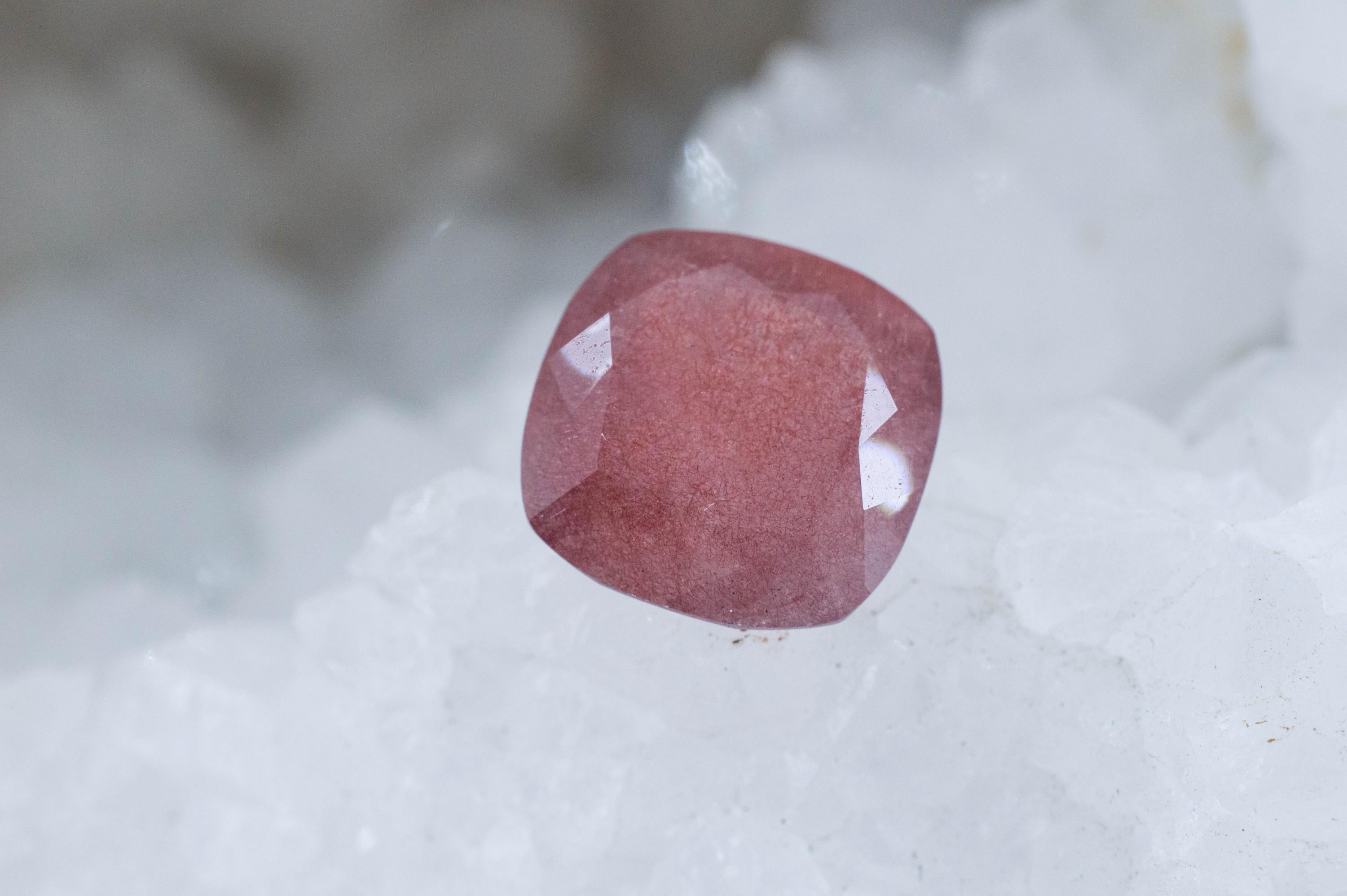 Strawberry Quartz Gemstone; Natural Untreated Mexico Loose Strawberry Quartz; 12.350cts