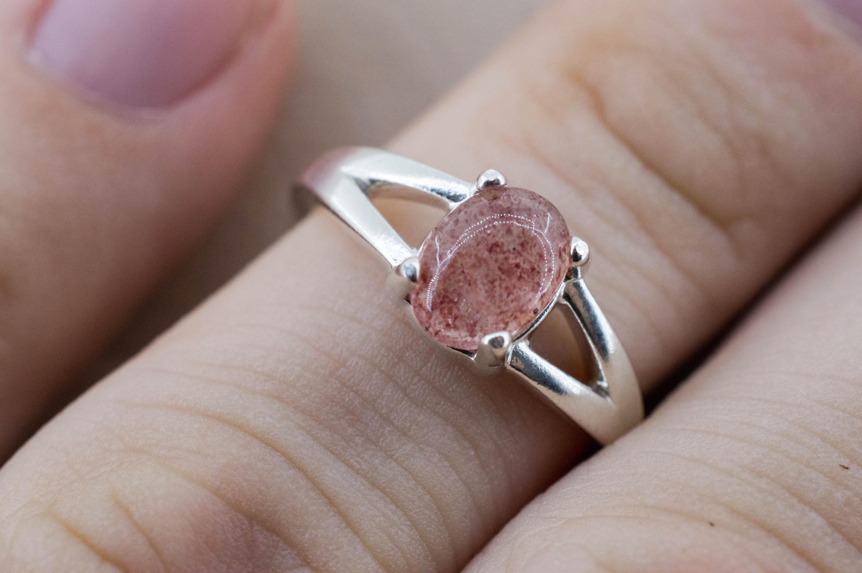 Strawberry Quartz Ring; Natural Untreated Kazakhstan Quartz; 1.000cts